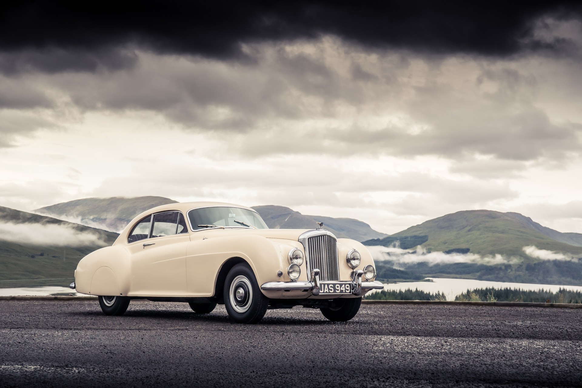 Bentley R Type Continental Wallpapers