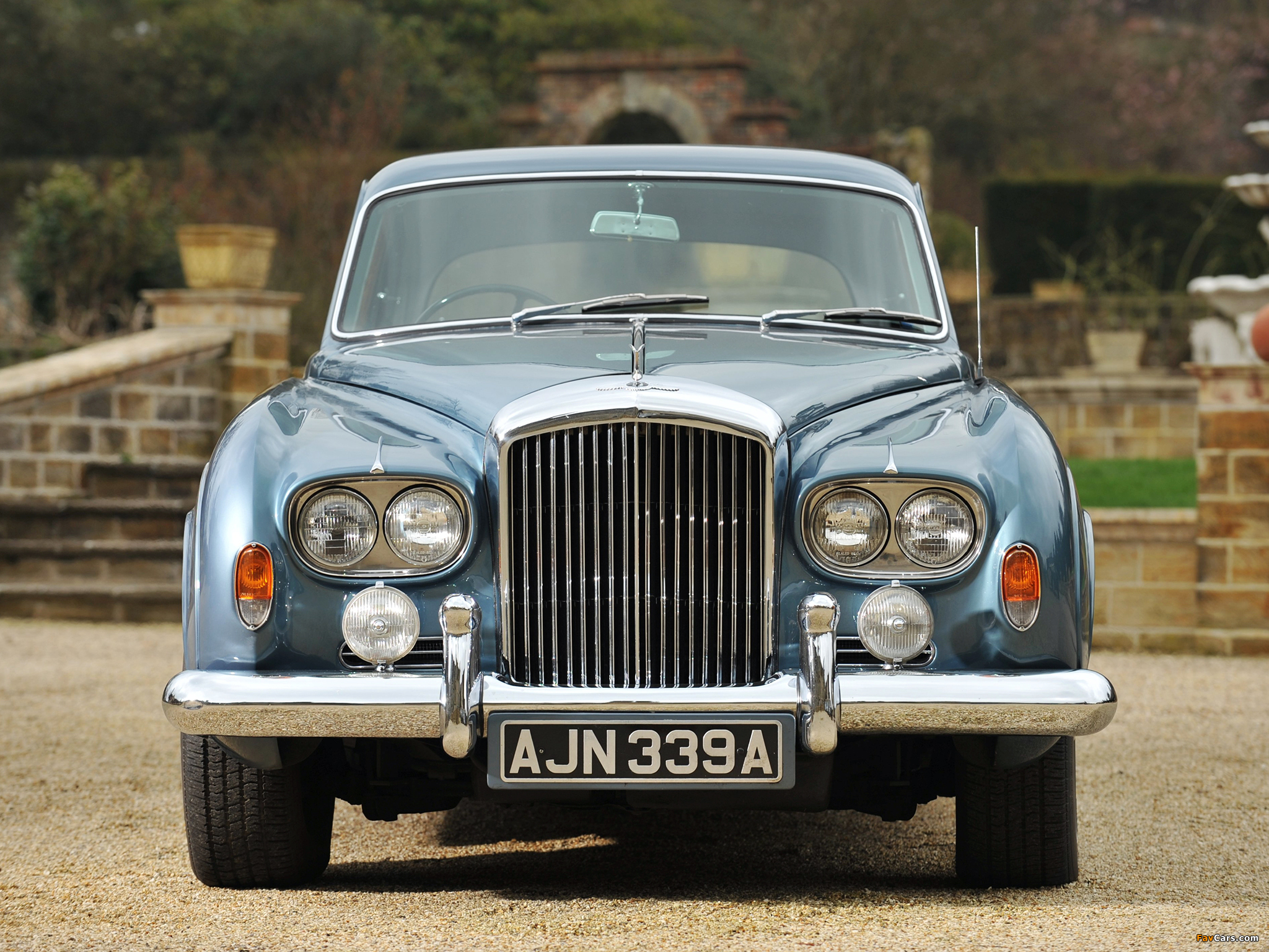 Bentley S3 Continental Flying Spur Wallpapers