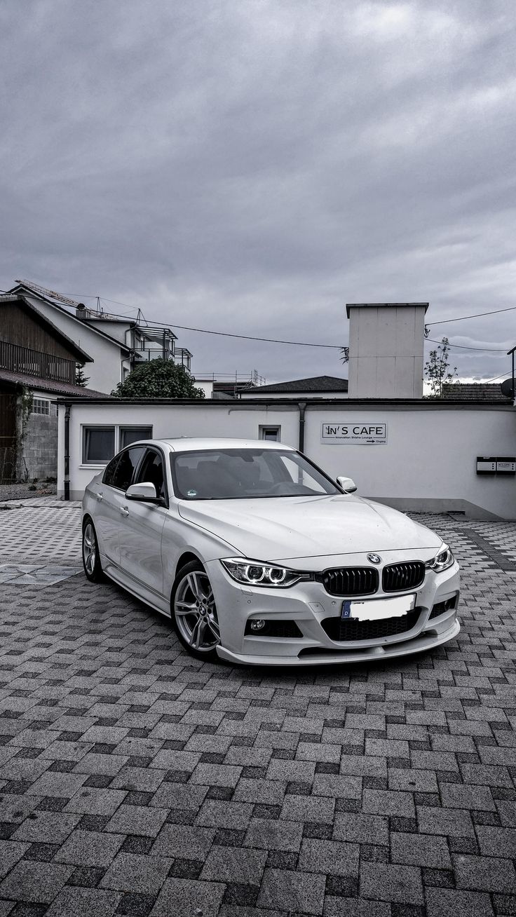 Bmw 320I Wallpapers