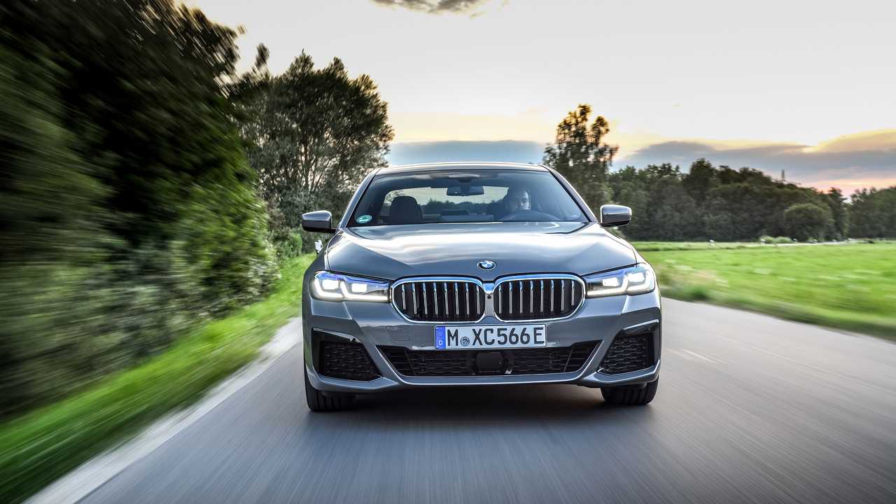 Bmw 545E Plug-In Hybrid M Sport Wallpapers