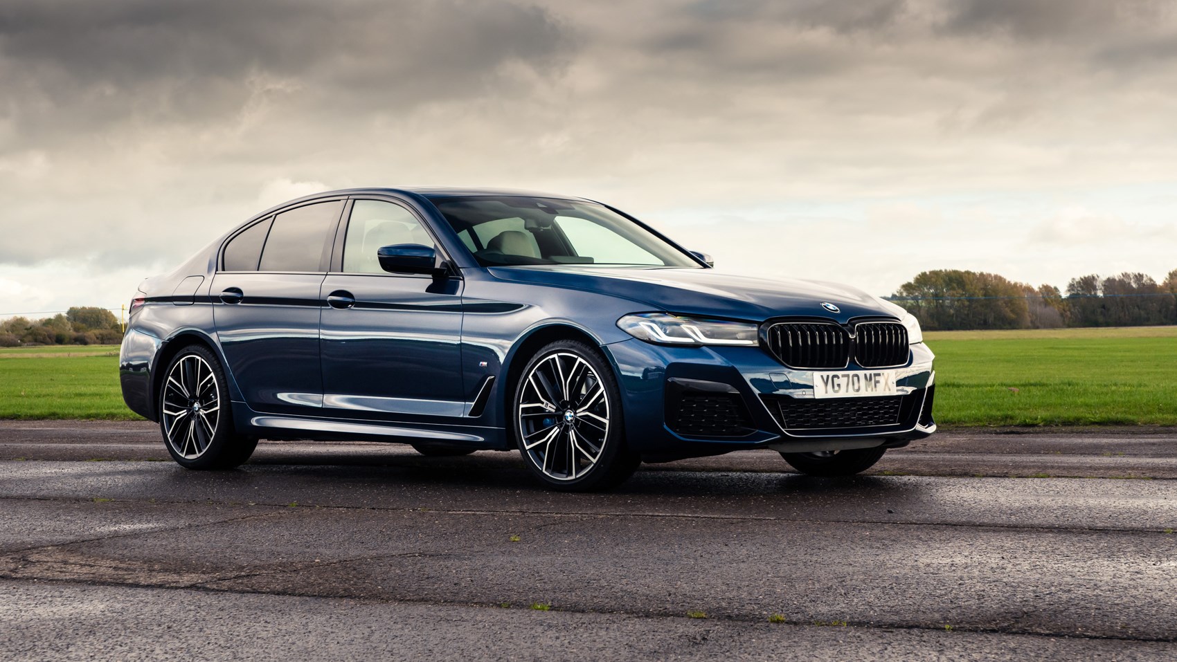 Bmw 545E Plug-In Hybrid M Sport Wallpapers