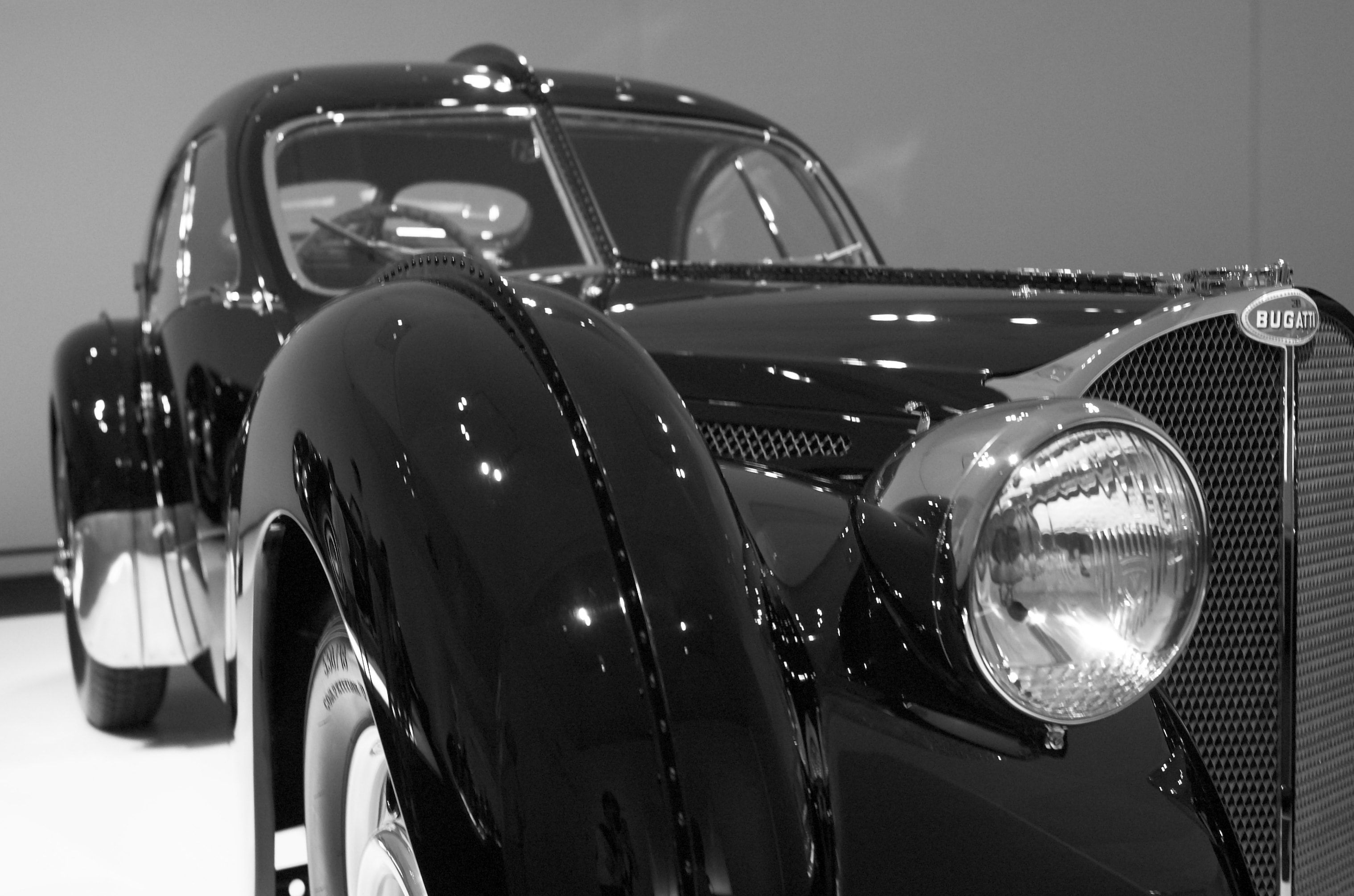 Bugatti Type 57Sc Atlantic Coupe Wallpapers