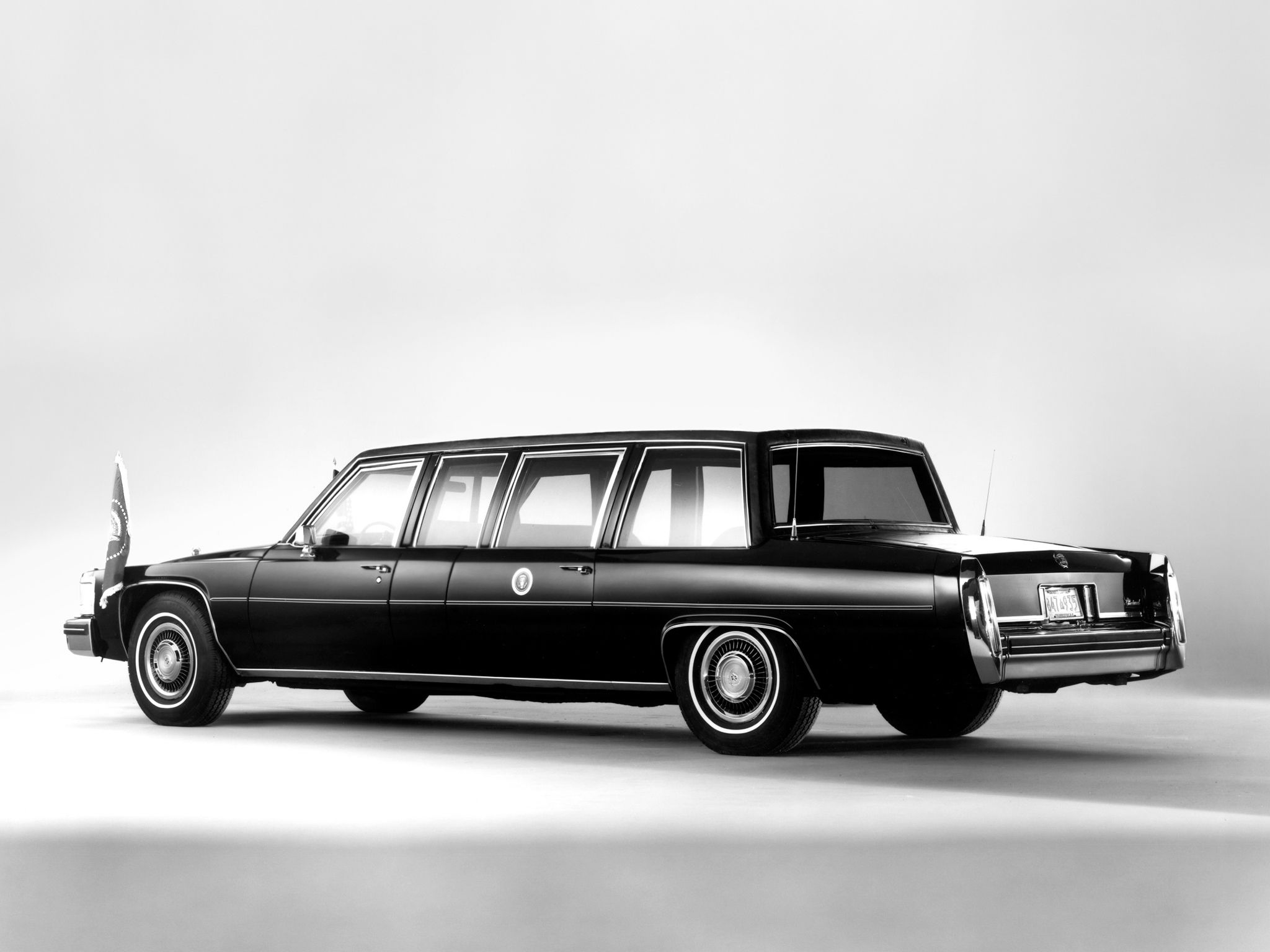 Cadilac Presidential Limousine Wallpapers