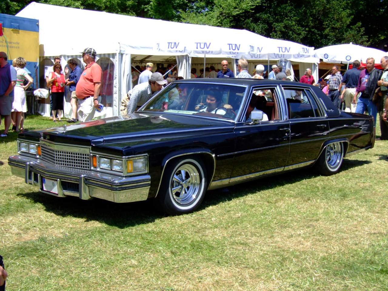 Cadillac Fleetwood Wallpapers