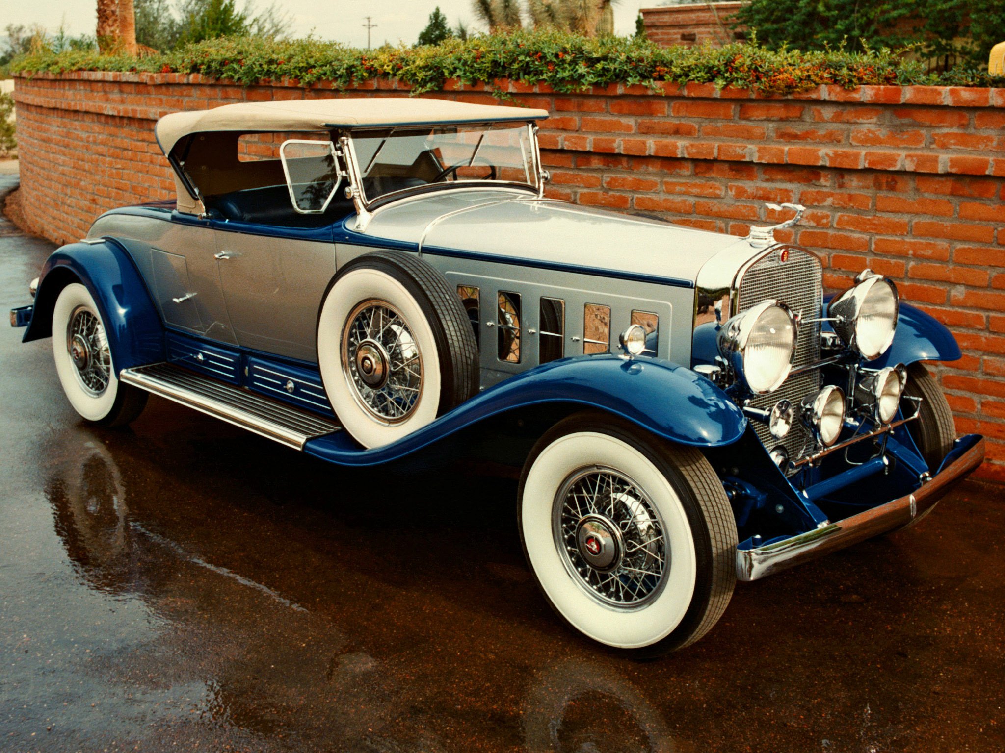 Cadillac V16 Roadster Wallpapers