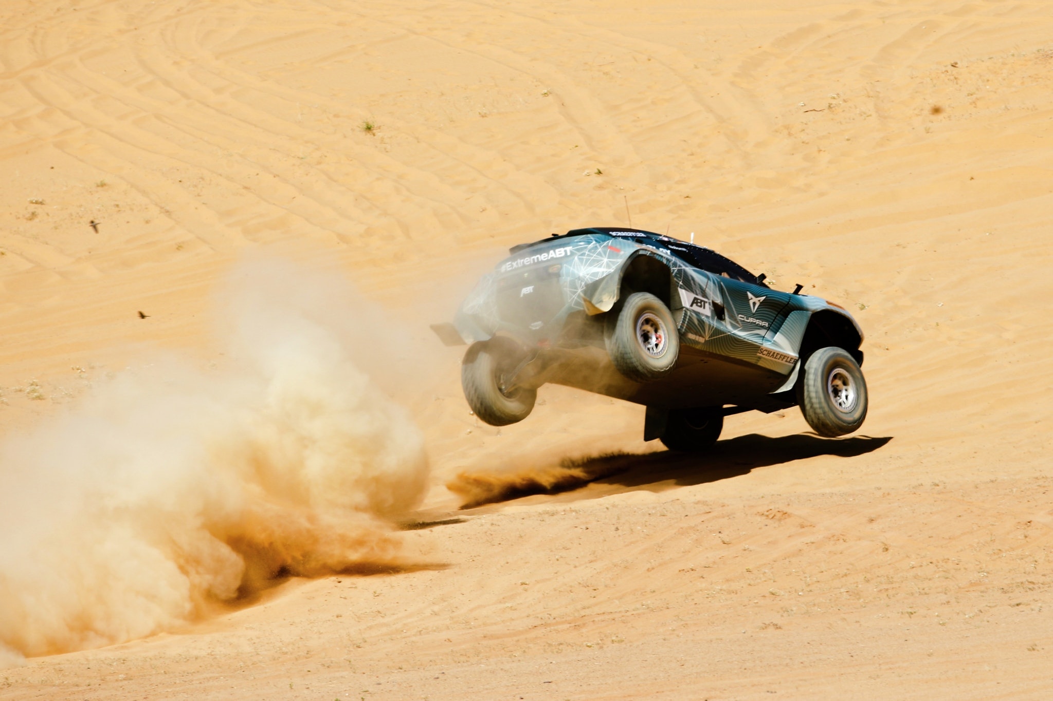 Car Running In Desert Wallpapers