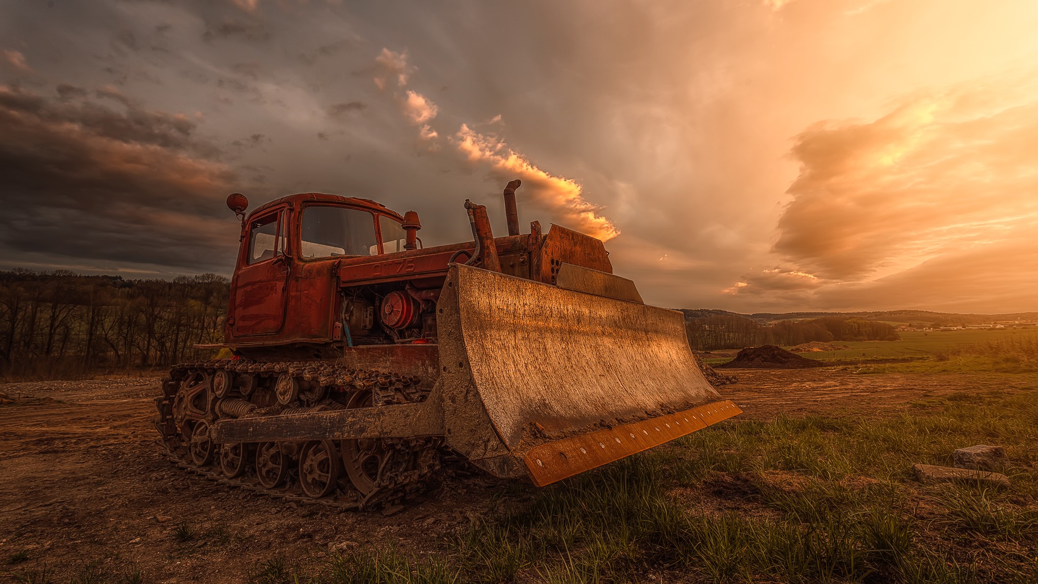 Caterpillar D7E Bulldozer Wallpapers