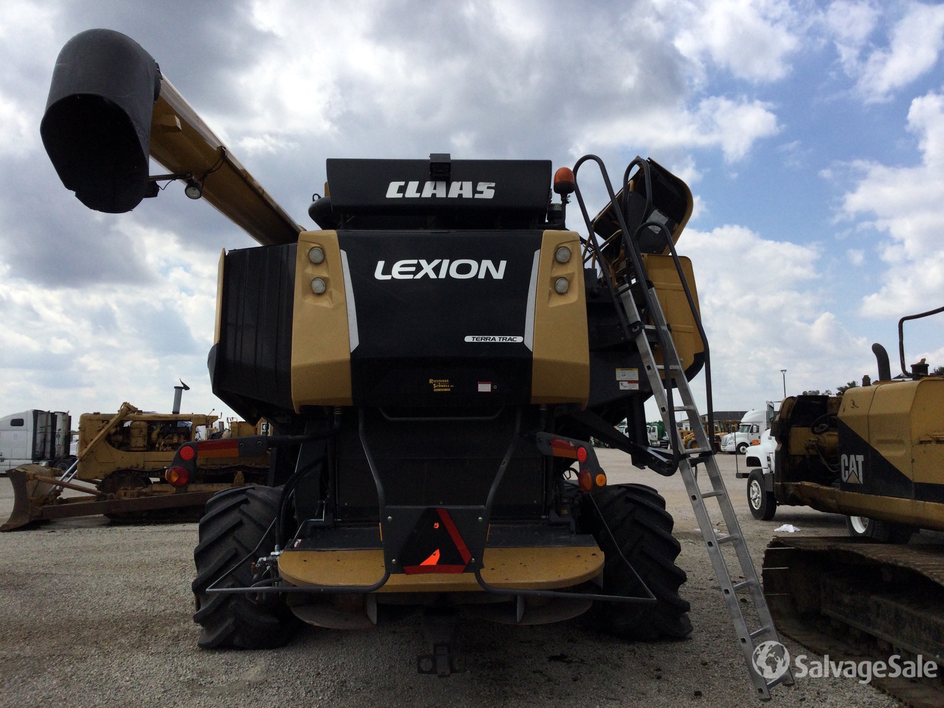 Caterpillar Lexion 575 Wallpapers