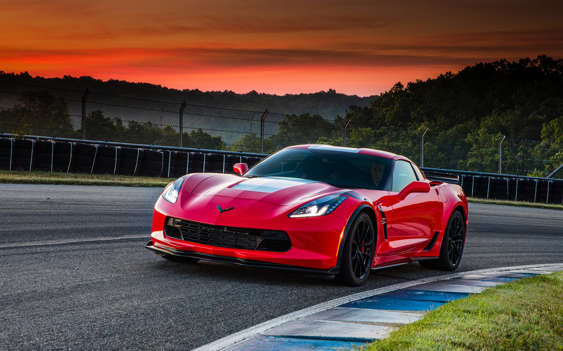 Chevrolet Corvette Grand Sport Wallpapers