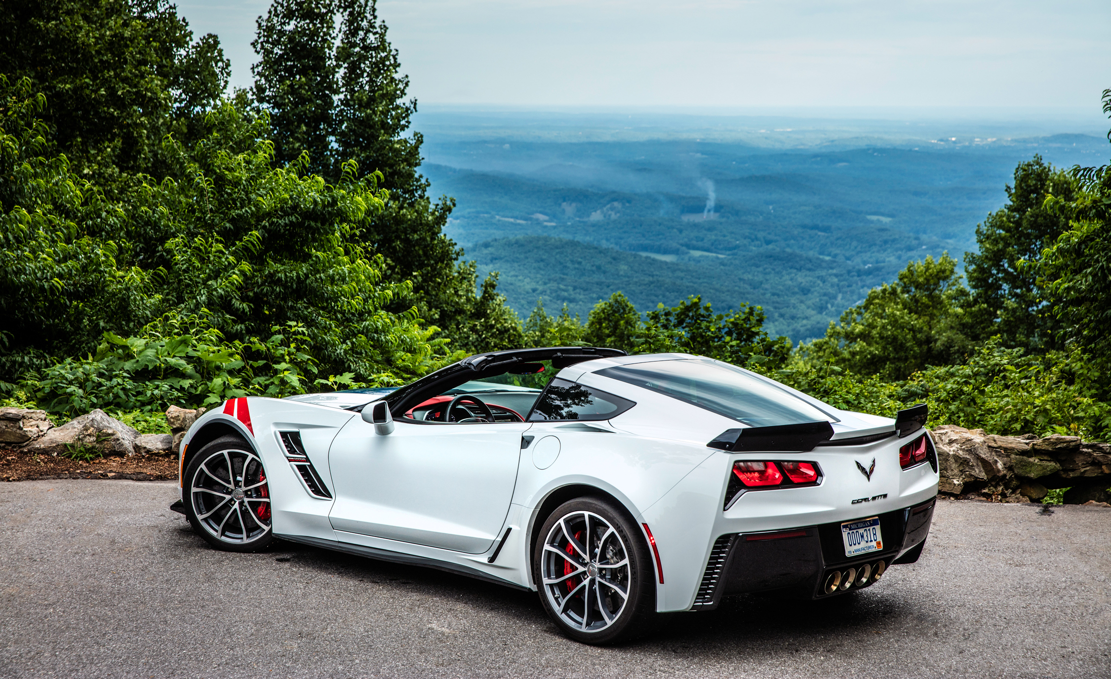 Chevrolet Corvette Grand Sport Wallpapers