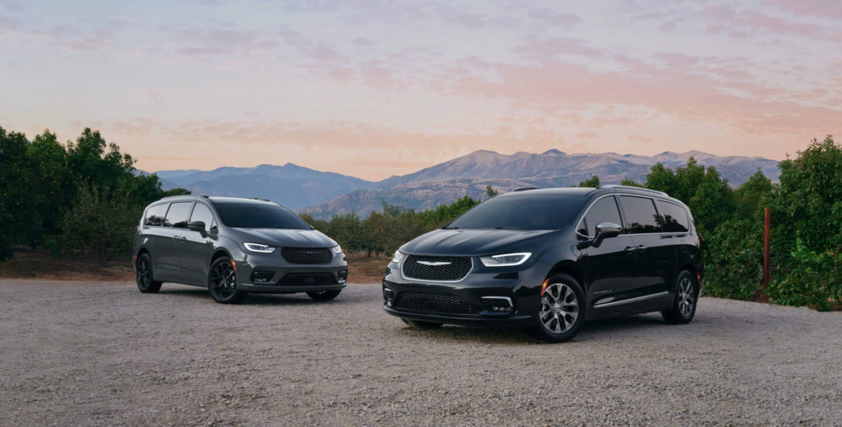 Chrysler Pacifica S Wallpapers