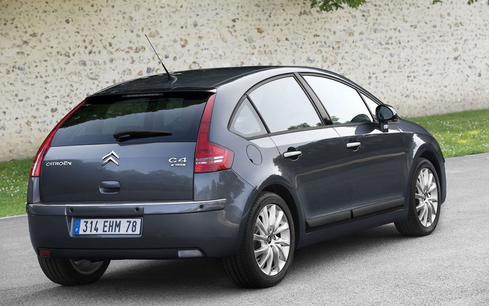 Citroen C4 L Wallpapers