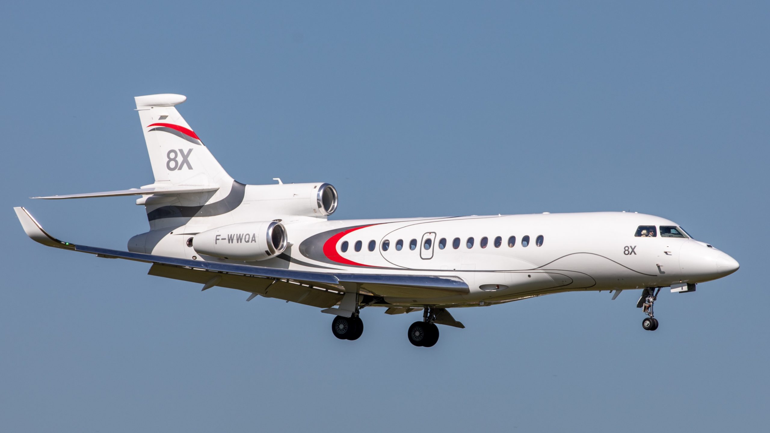 Dassault Falcon 8X Wallpapers