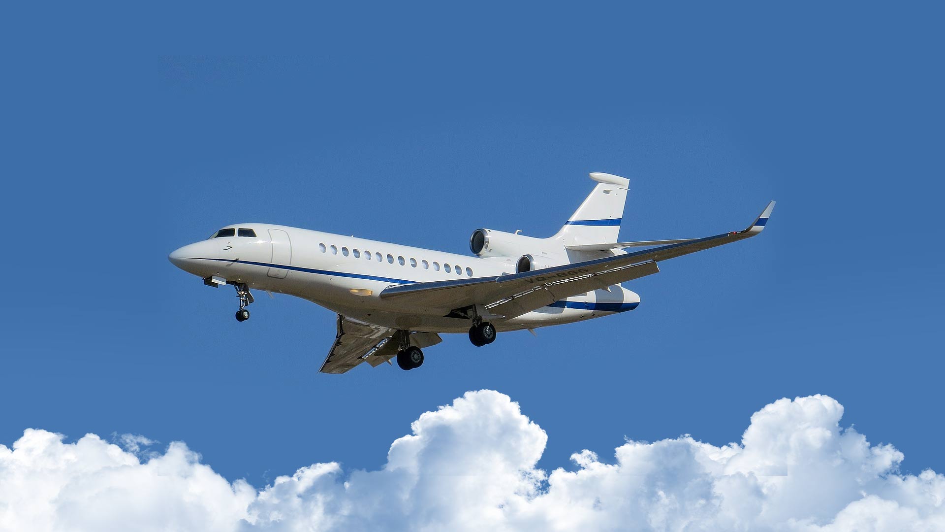 Dassault Falcon 8X Wallpapers