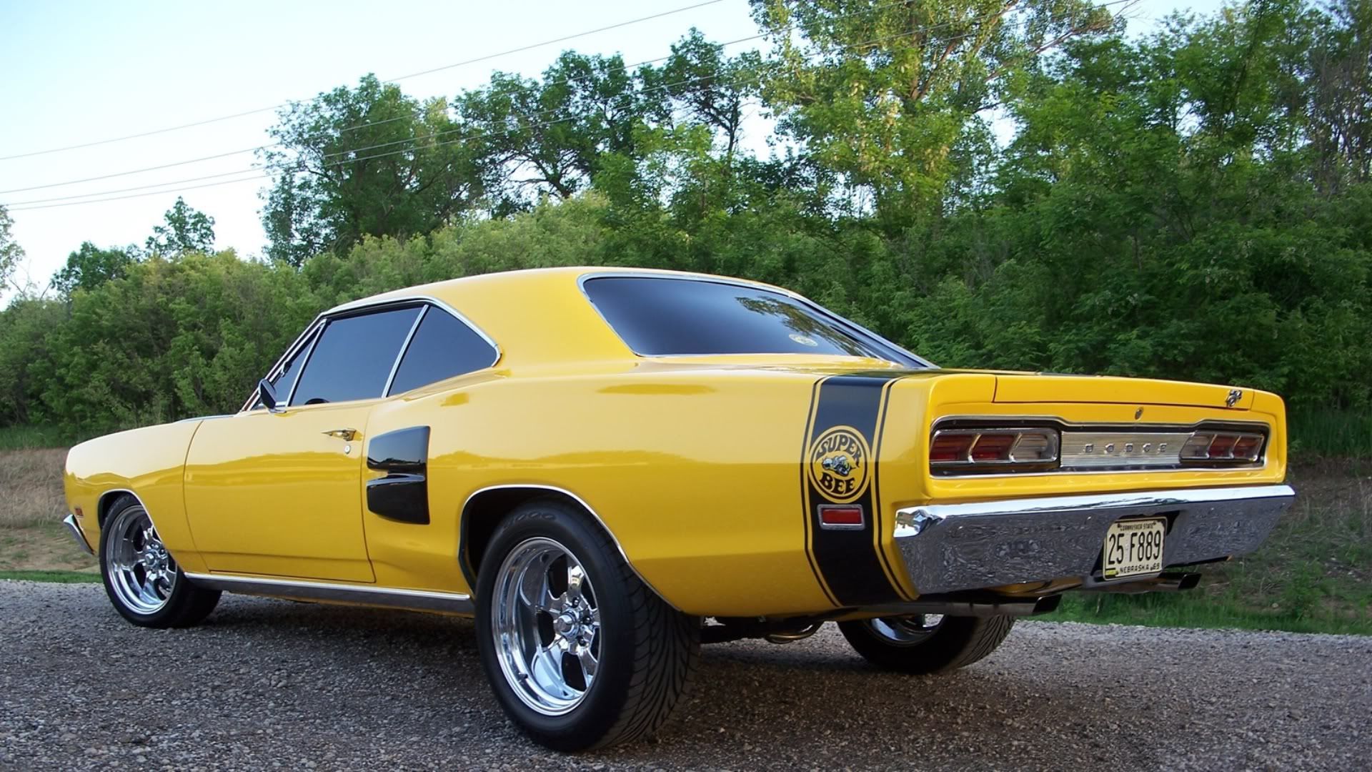 Dodge Charger Super Bee Wallpapers