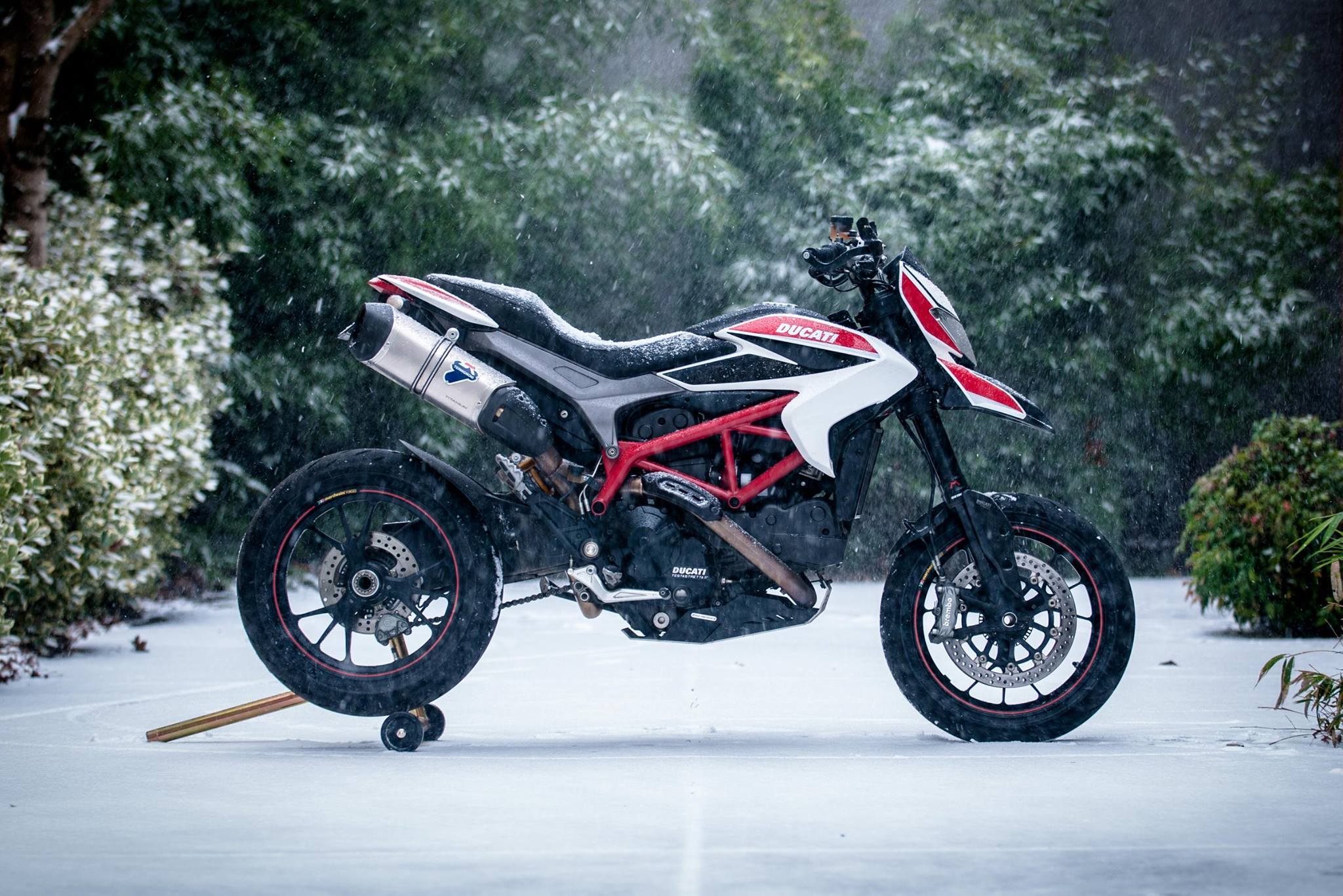 Ducati Hypermotard Wallpapers