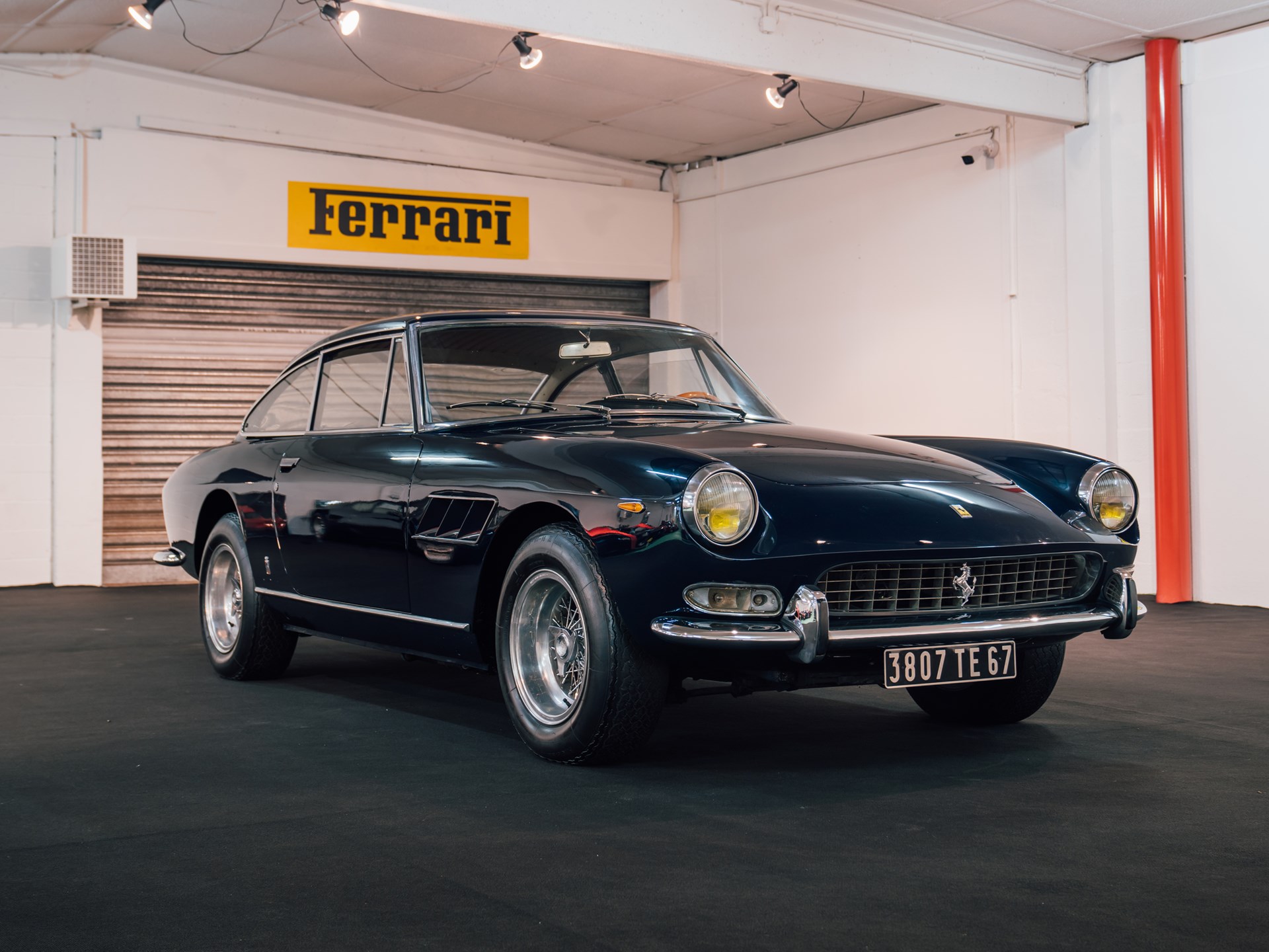 Ferrari 330 Gt 2+2 Wallpapers