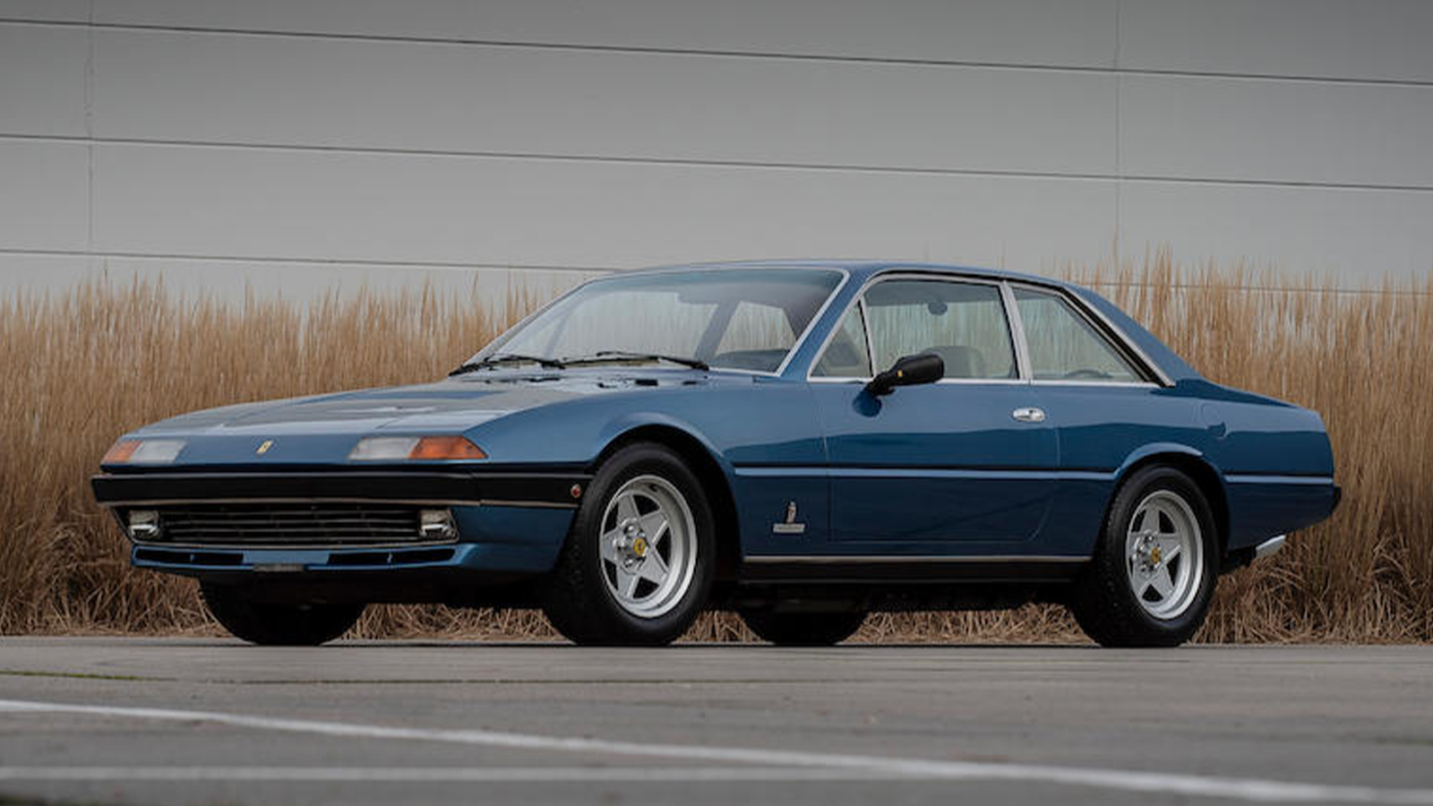 Ferrari 400 I Wallpapers