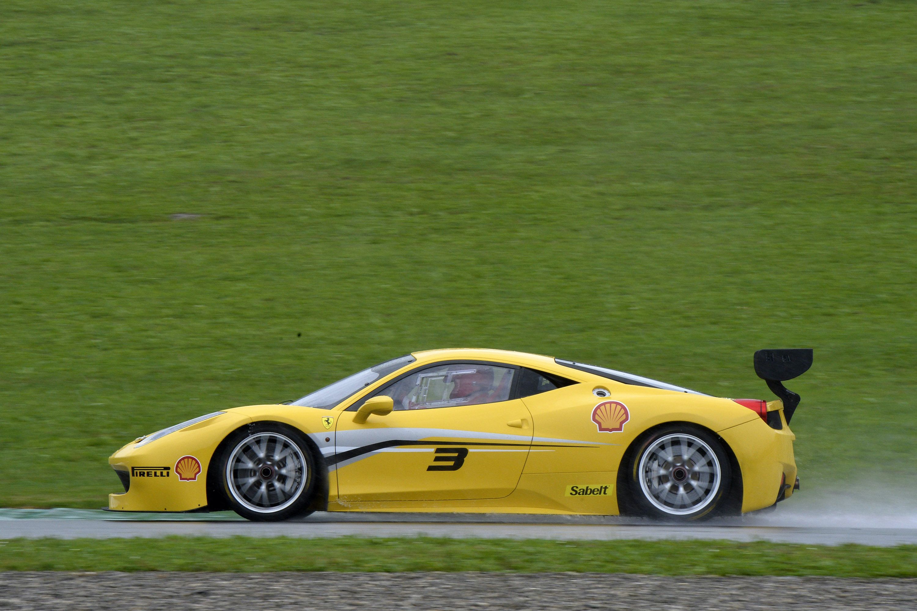 Ferrari 458 Challenge Evoluzione Wallpapers