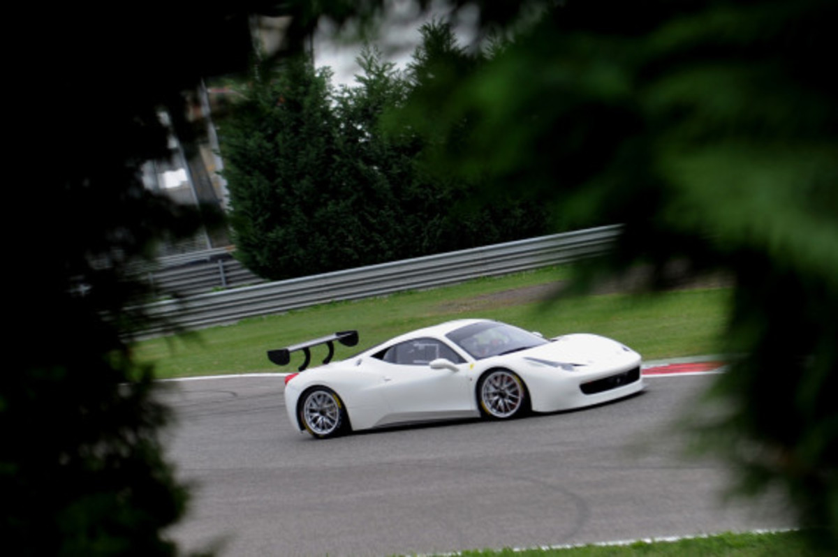 Ferrari 458 Challenge Evoluzione Wallpapers