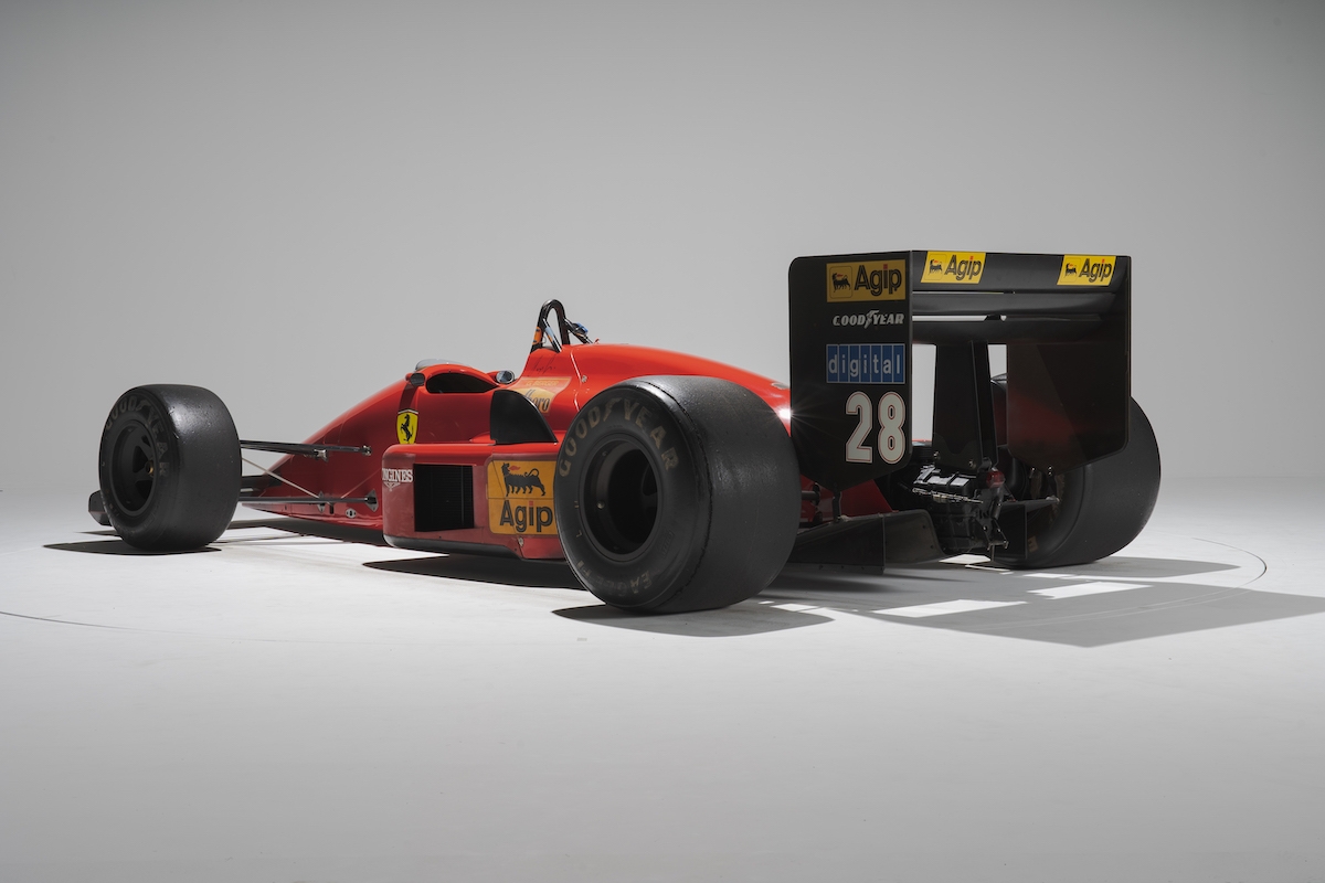 Ferrari F1-86 Wallpapers