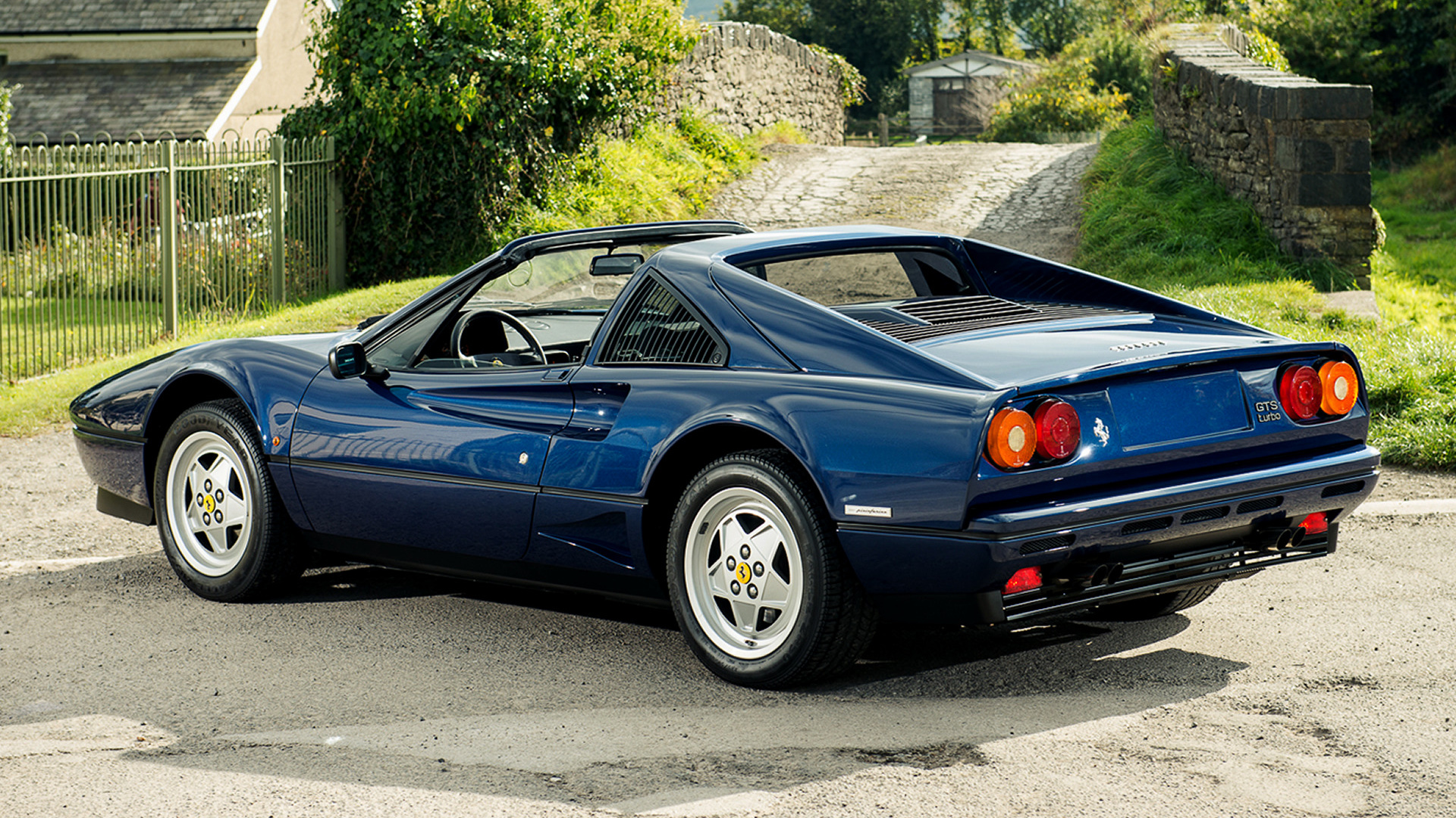 Ferrari Gts Turbo Wallpapers