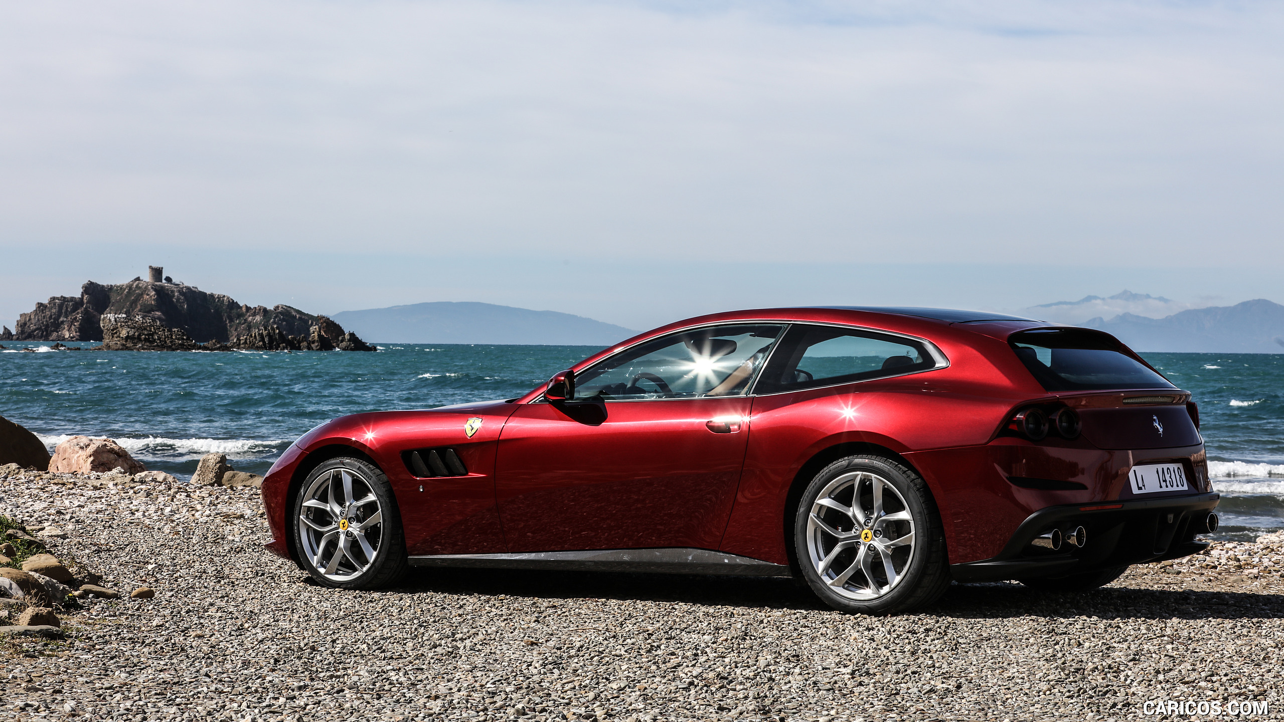 Ferrari Lusso Wallpapers