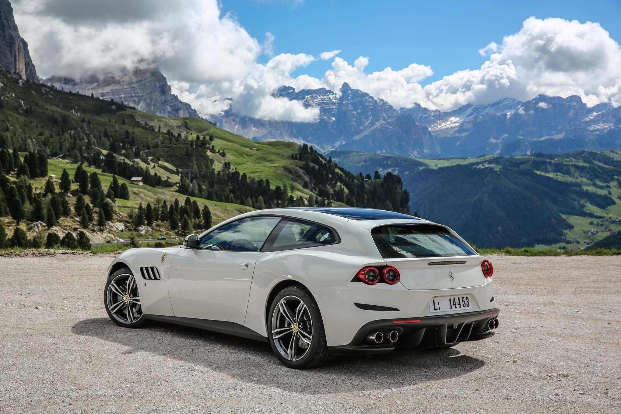 Ferrari Lusso Wallpapers