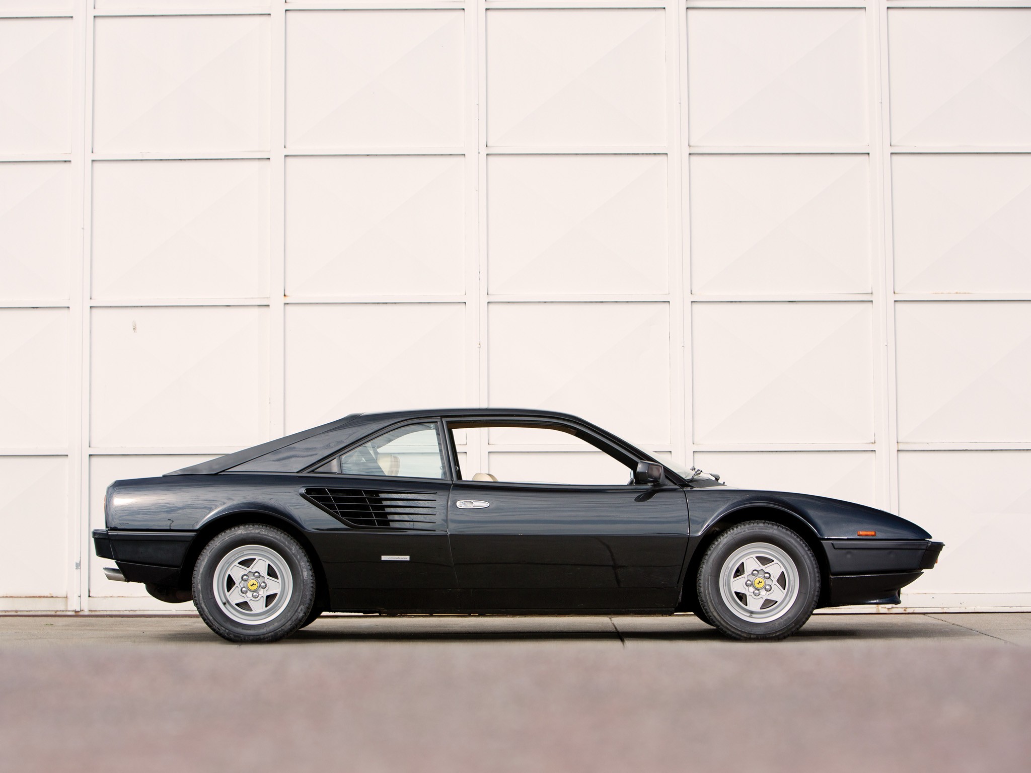 Ferrari Mondial Quattrovalvole Wallpapers