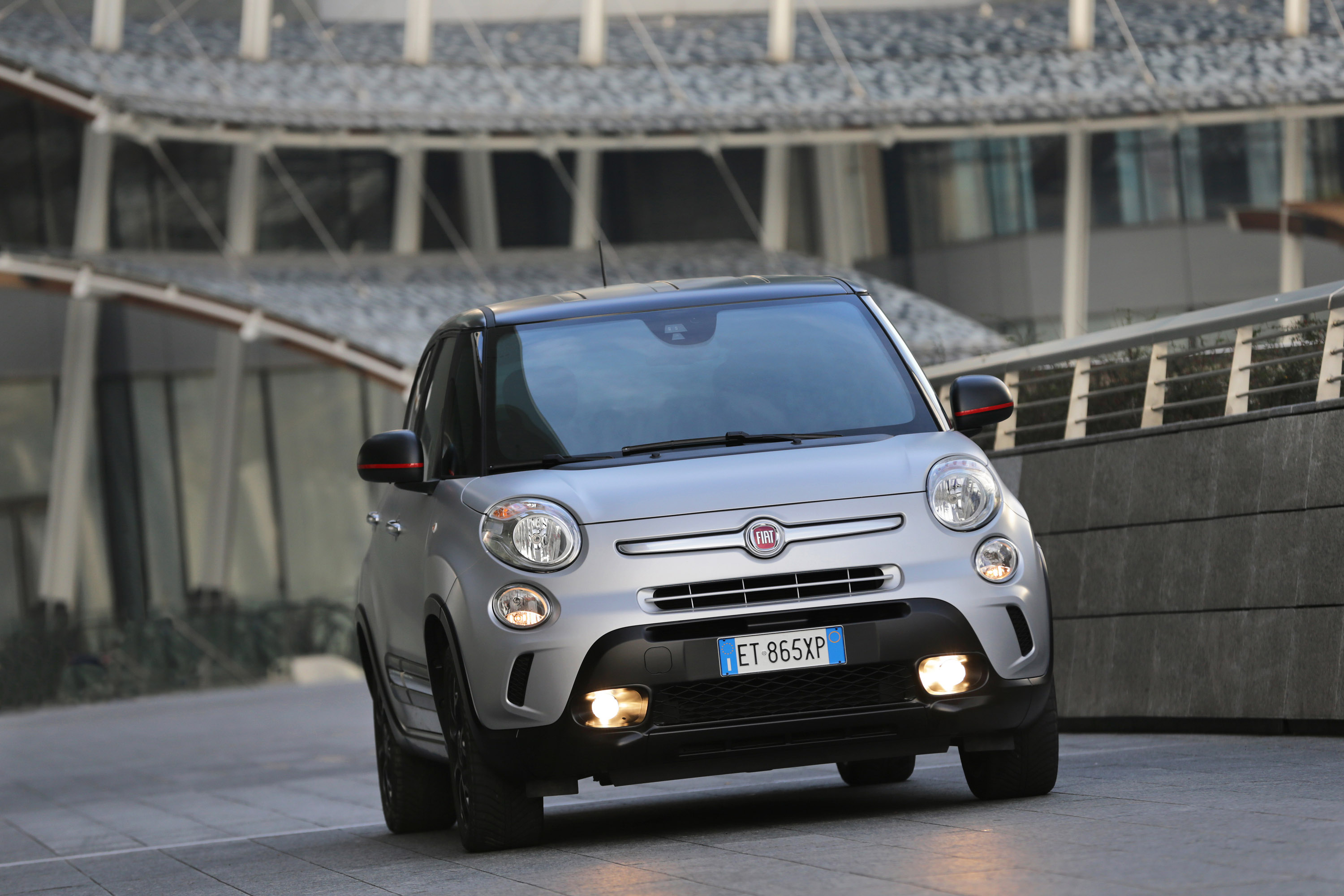 Fiat 500L Beats Edition Wallpapers