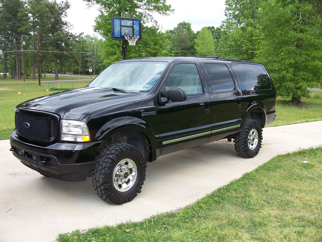 Ford Excursion Wallpapers