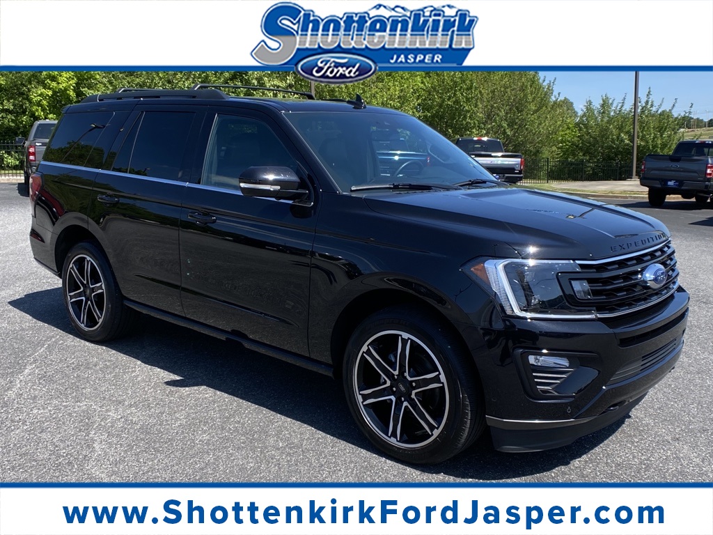 Ford Expedition "Stealth Edition" Wallpapers