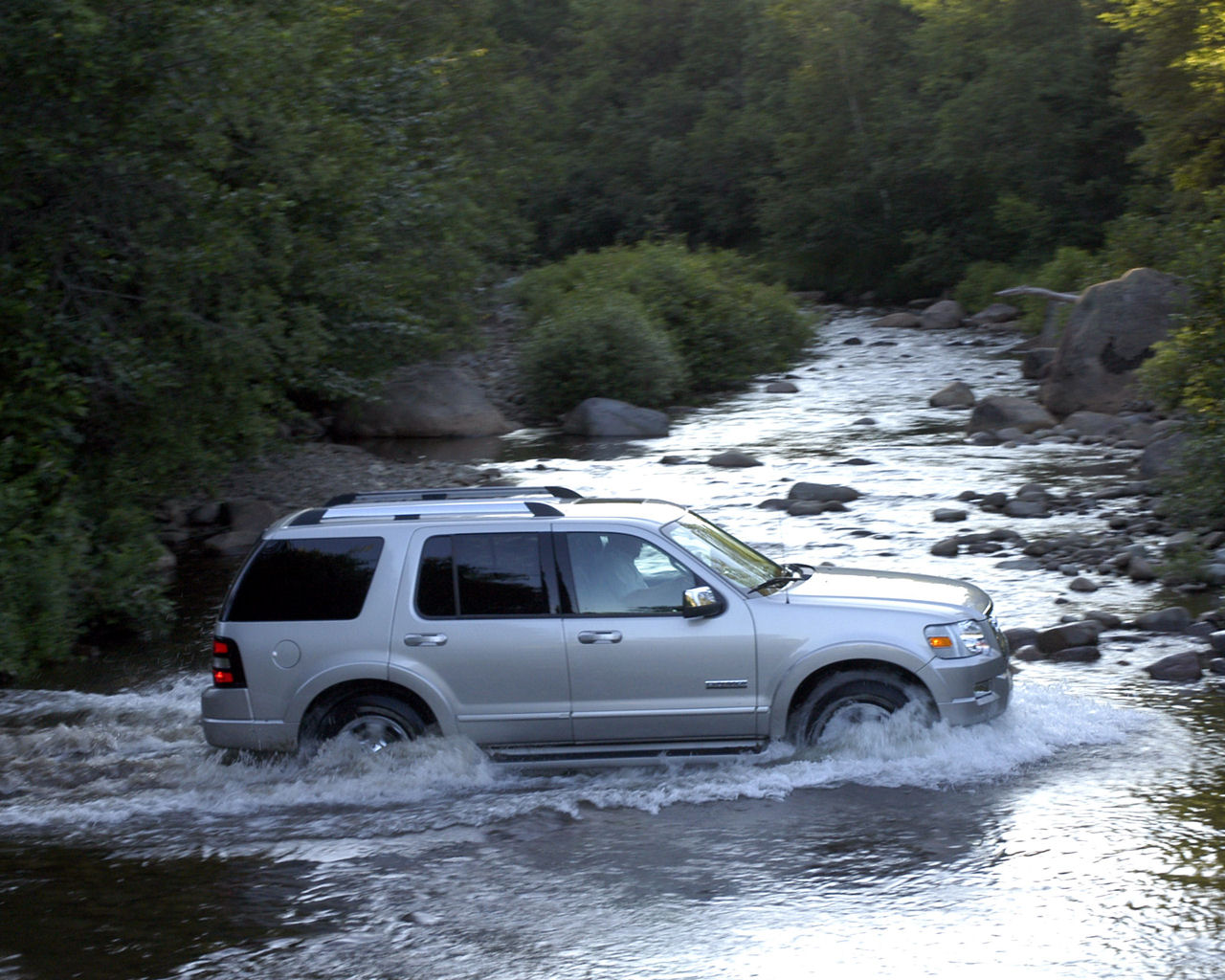 Ford Explorer Wallpapers