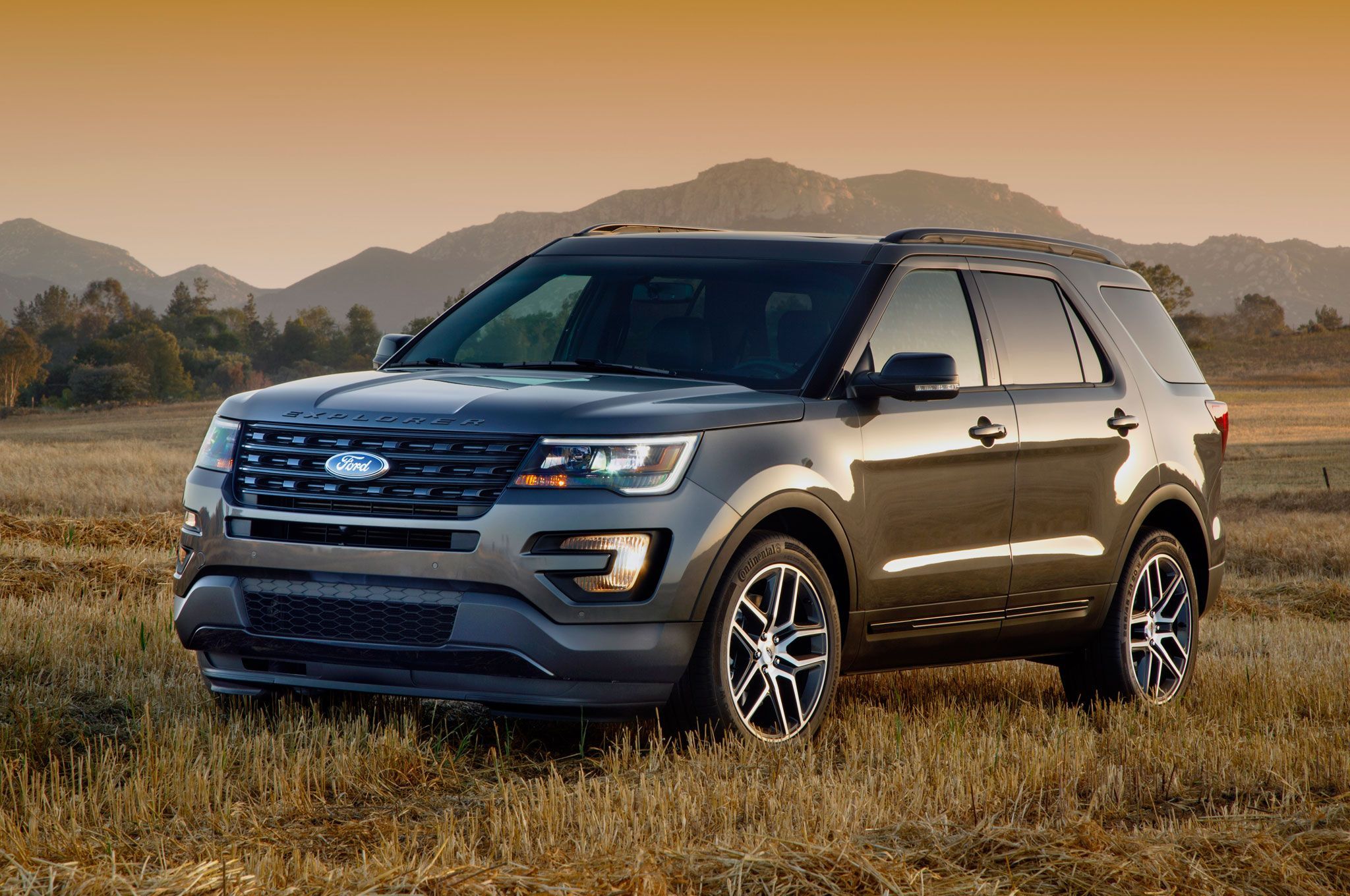 Ford Explorer Hybrid Wallpapers