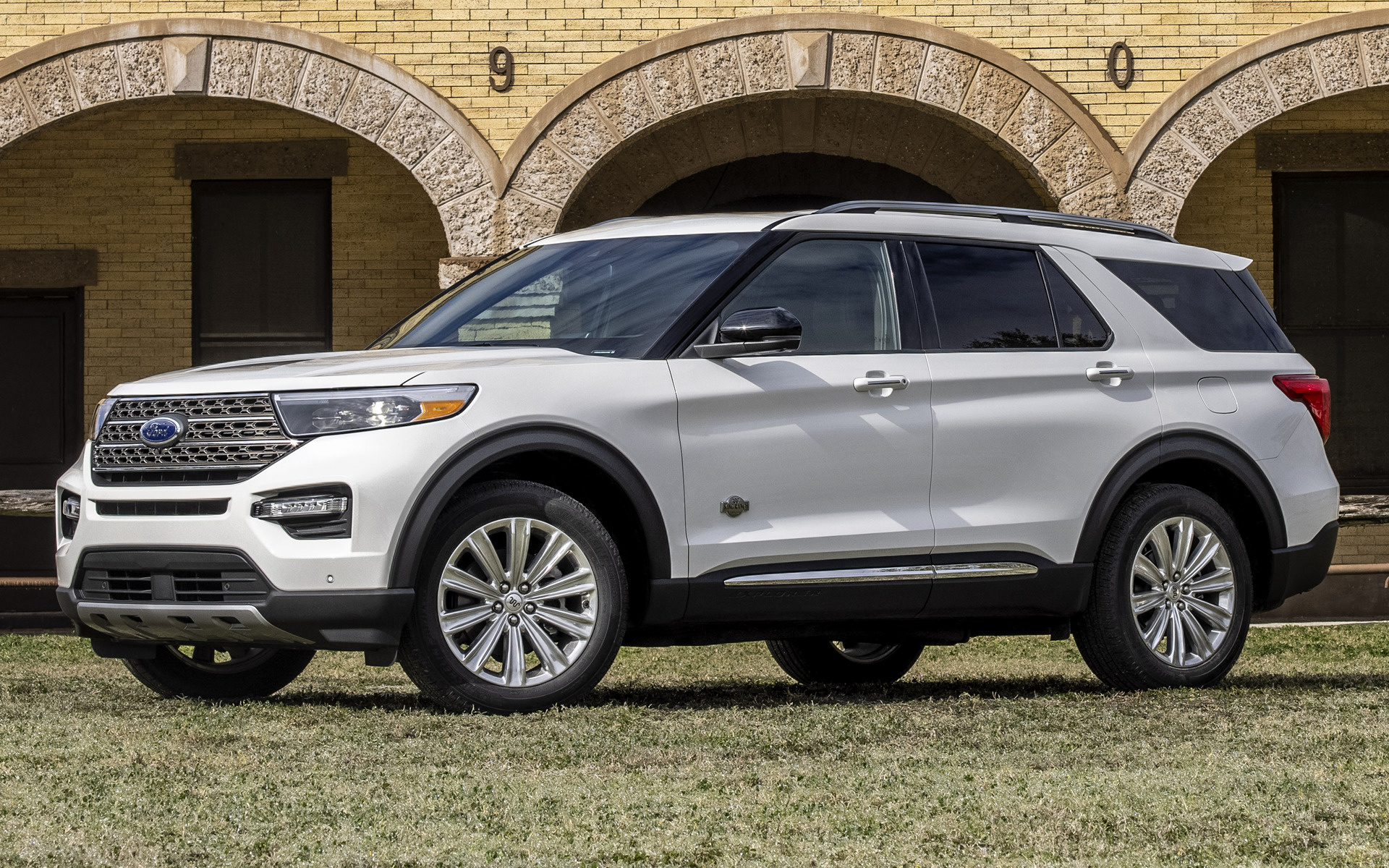 Ford Explorer Hybrid Wallpapers