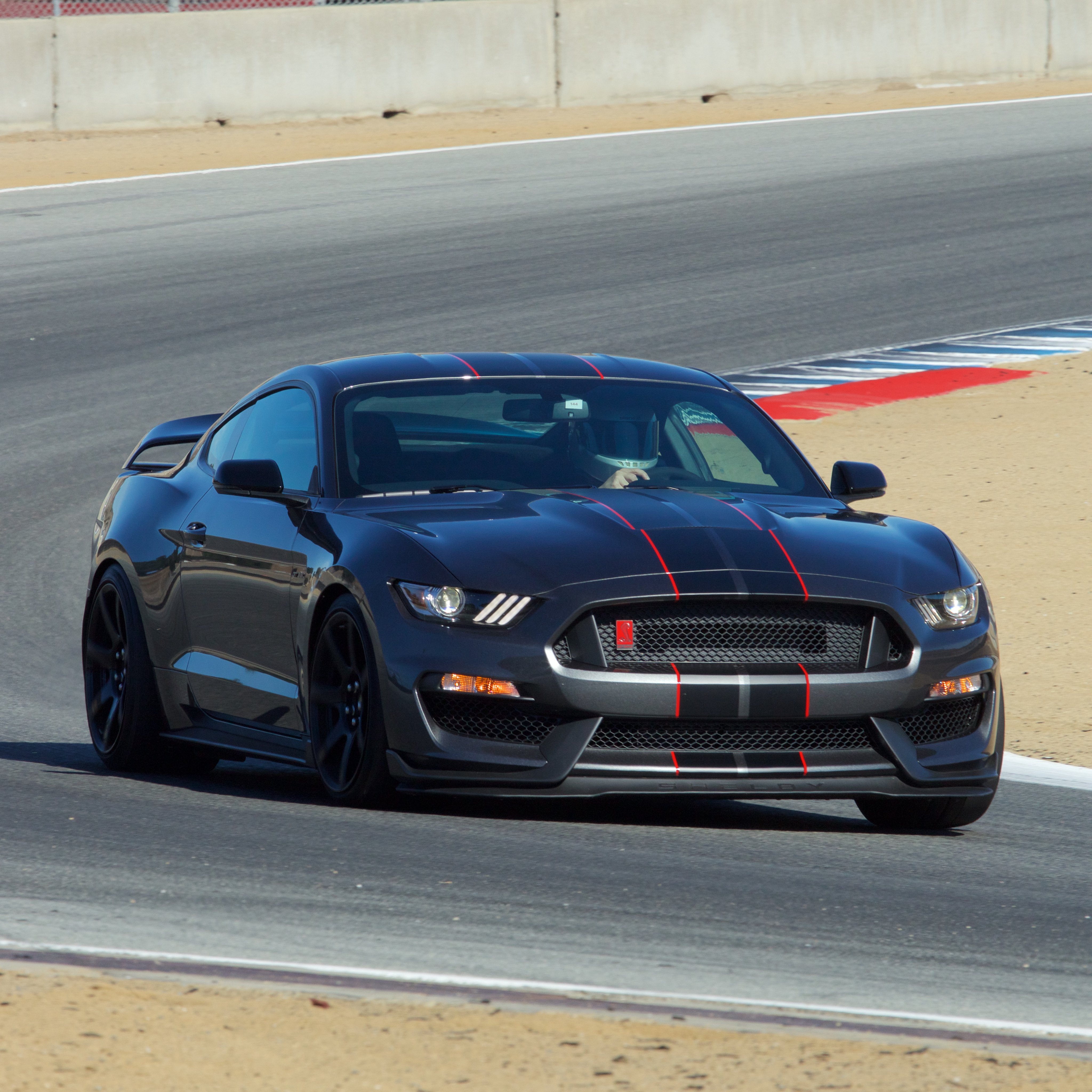 Ford Mustang Shelby Gt350R Wallpapers