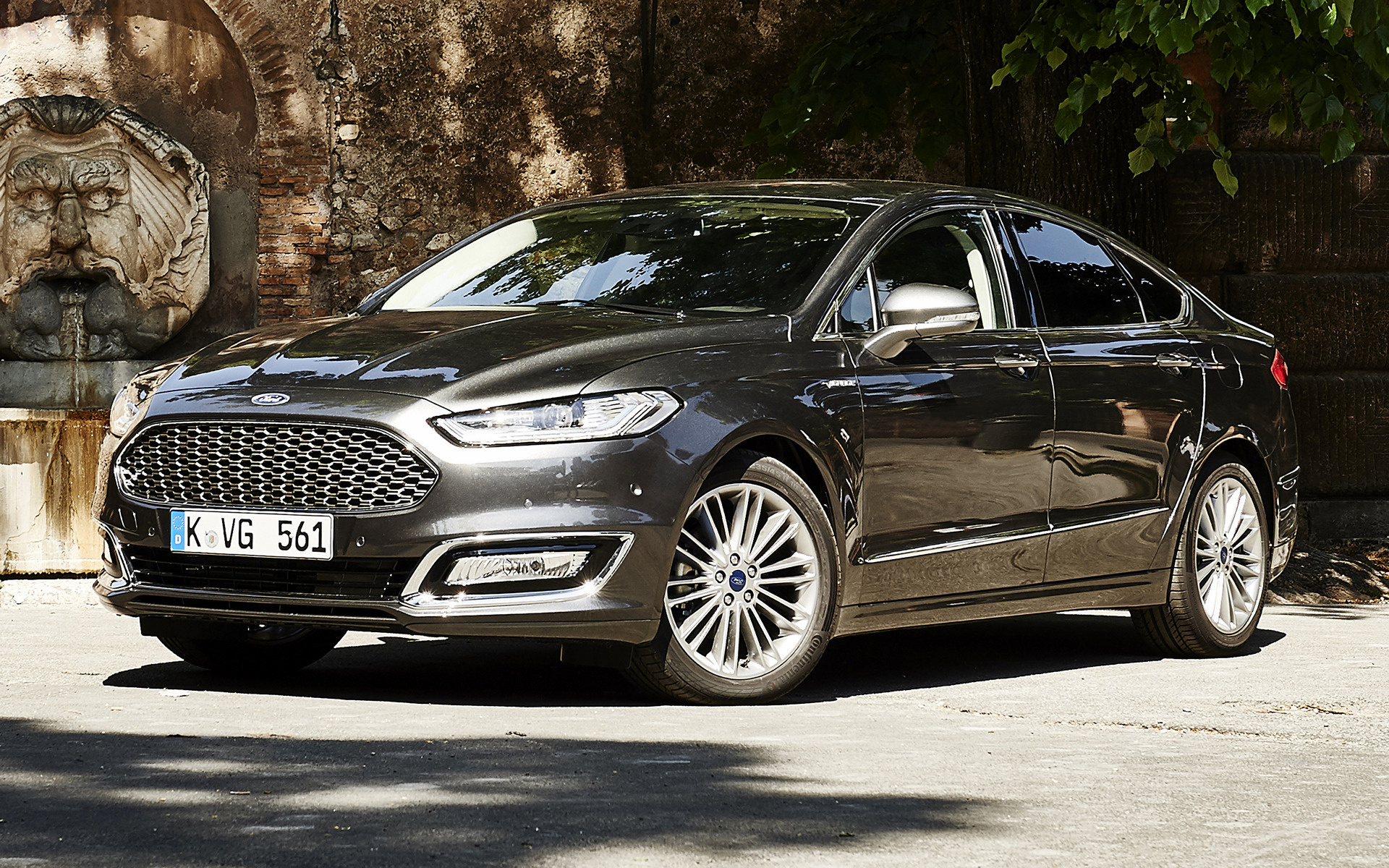 Ford Sedan Wallpapers