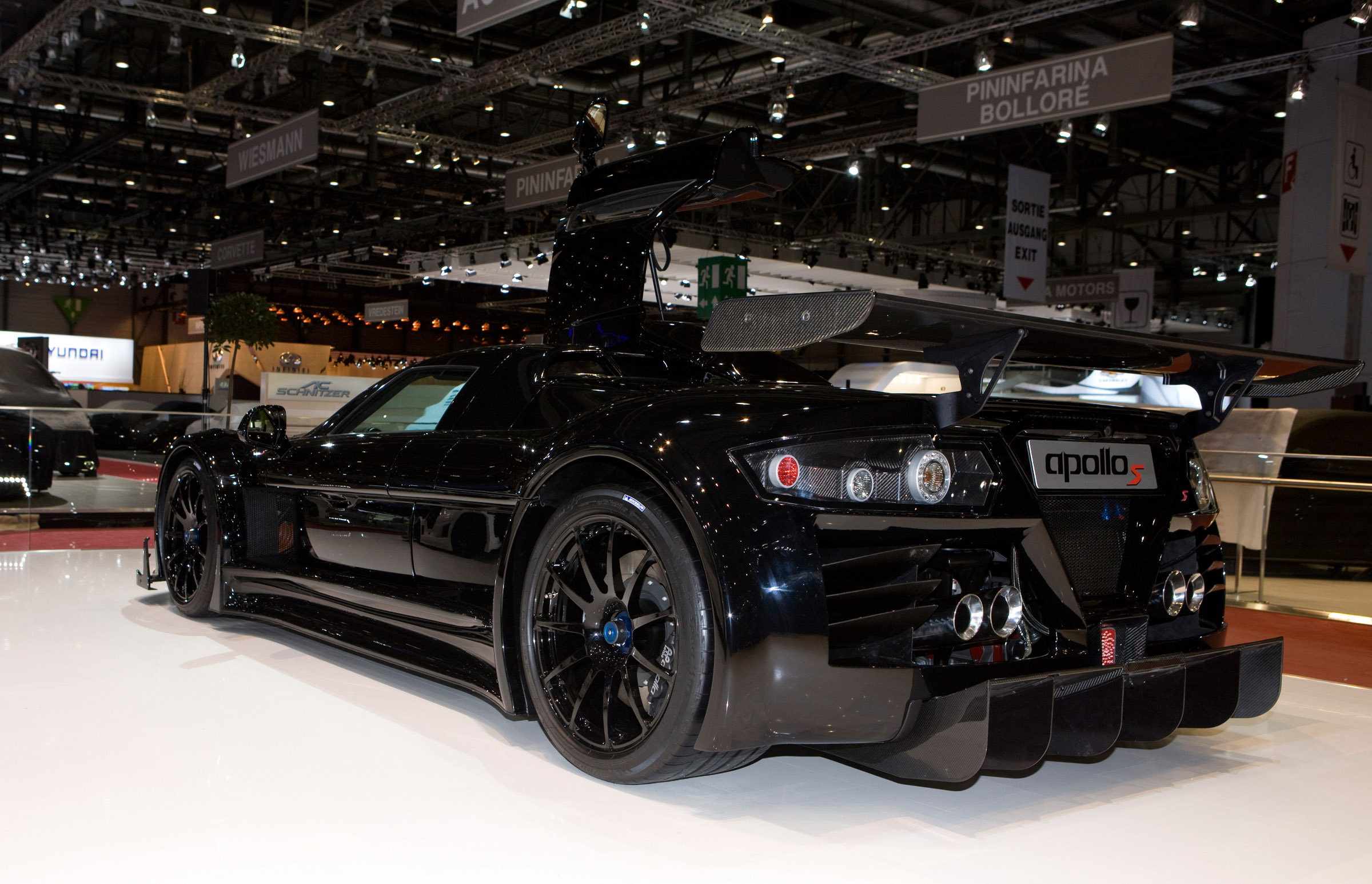 Gumpert Apollo Sedan Wallpapers