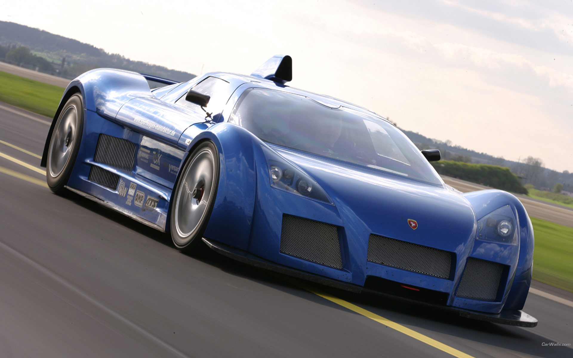 Gumpert Apollo Sedan Wallpapers