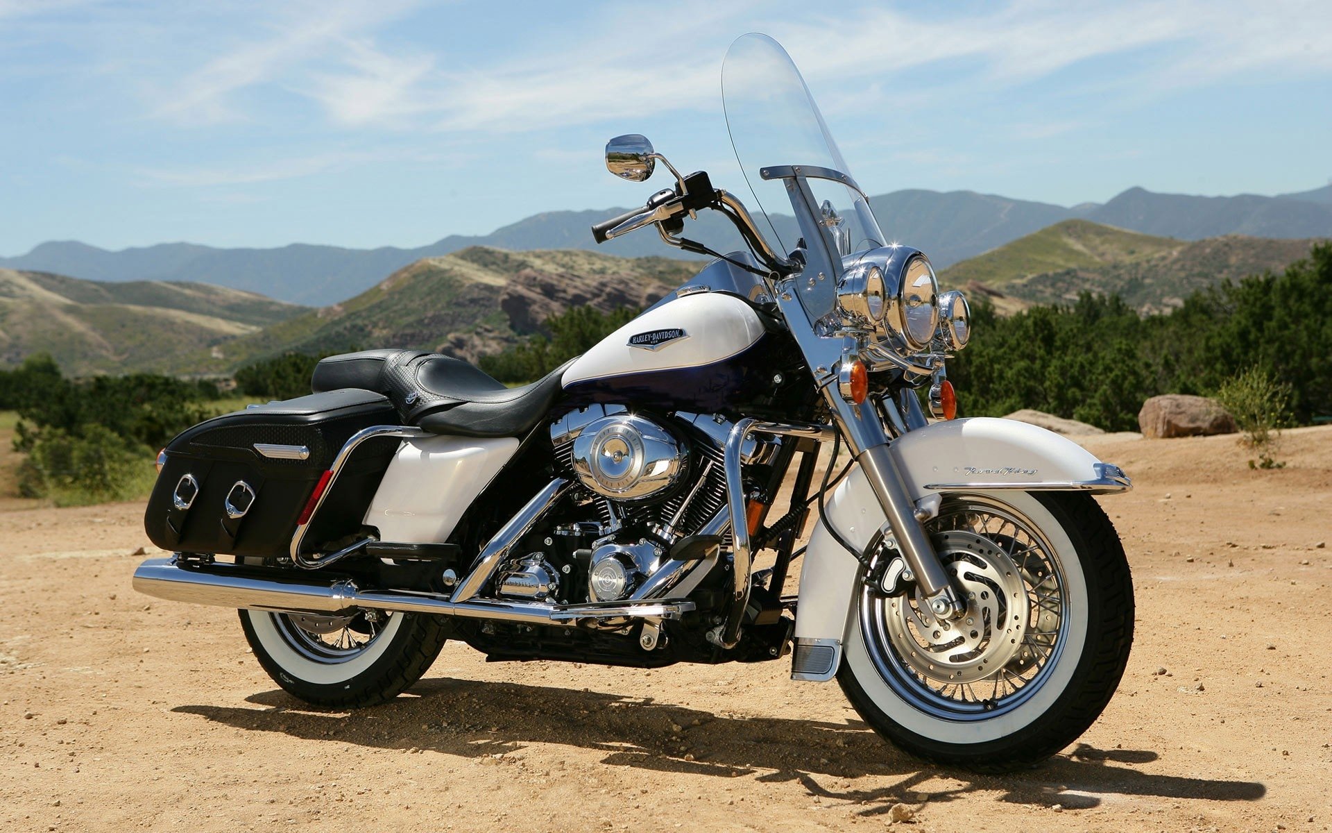 Harley-Davidson Road King Wallpapers