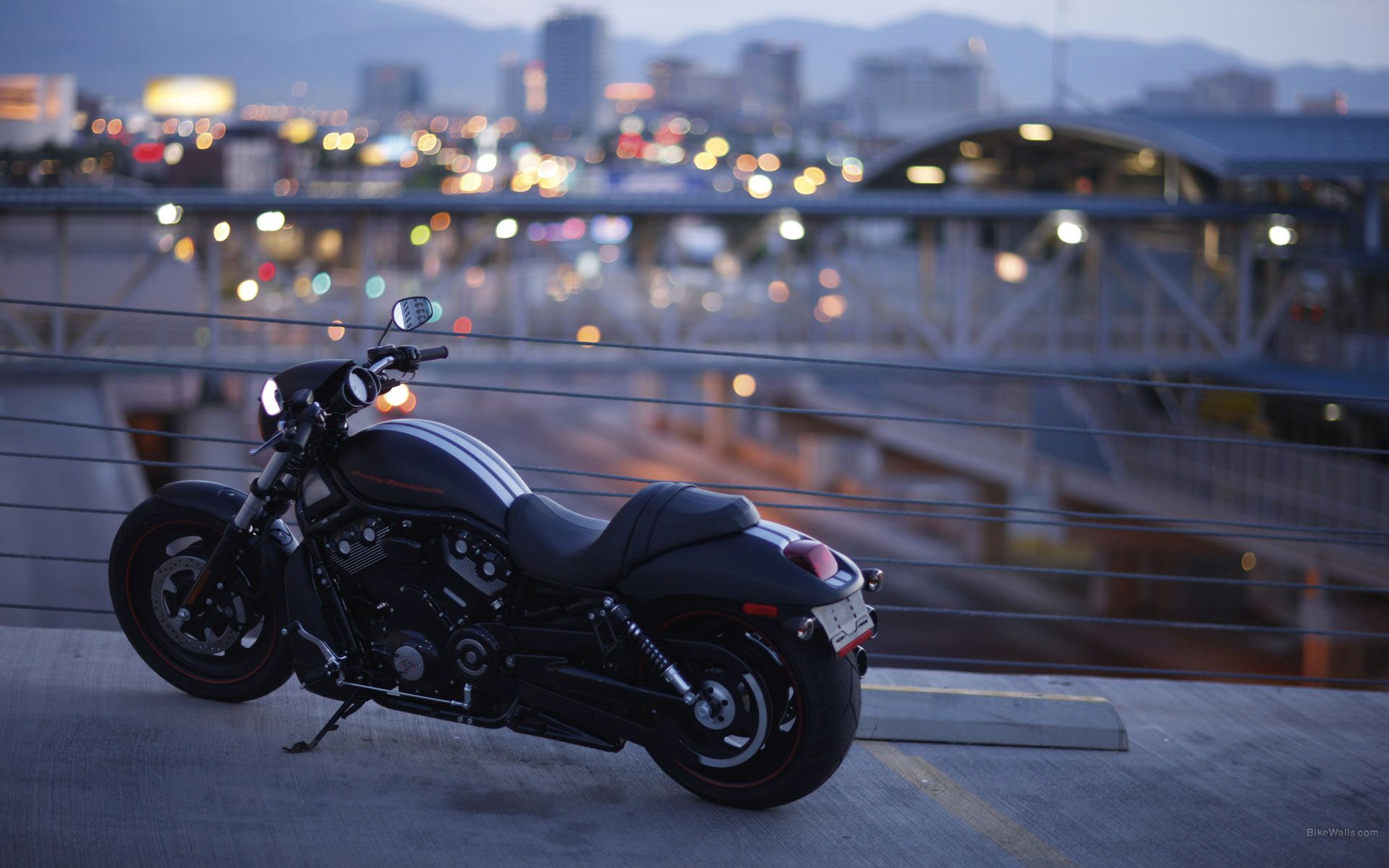 Harley-Davidson V-Rod Wallpapers