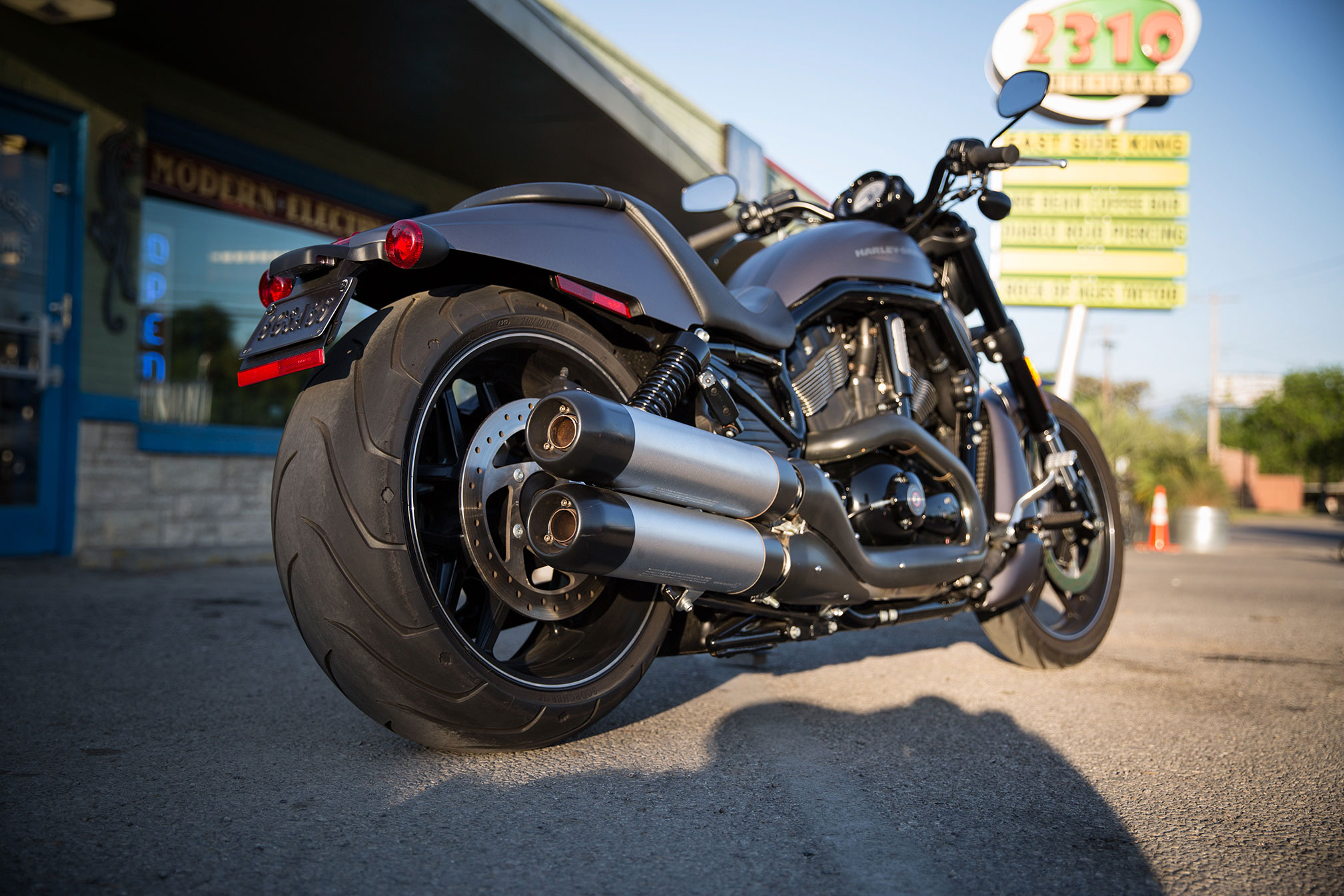 Harley-Davidson V-Rod Wallpapers
