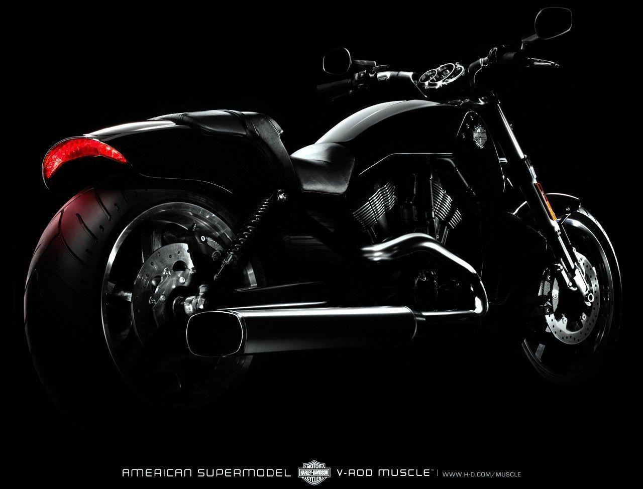 Harley-Davidson V-Rod Wallpapers