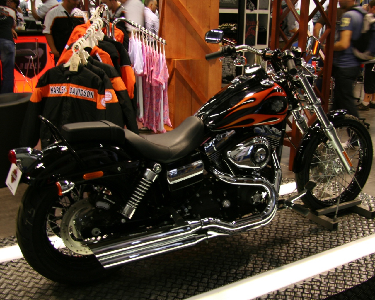 Harley-Davidson Wide Glide Wallpapers