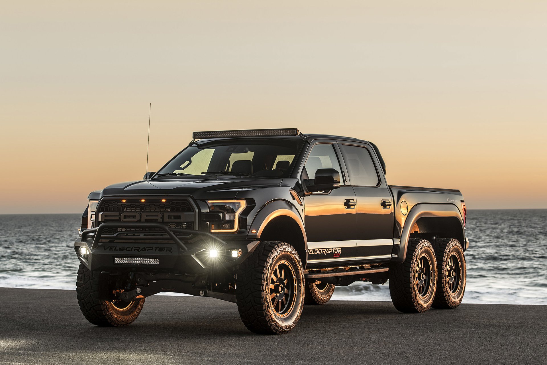 Hennessey Velociraptor 6X6 Wallpapers