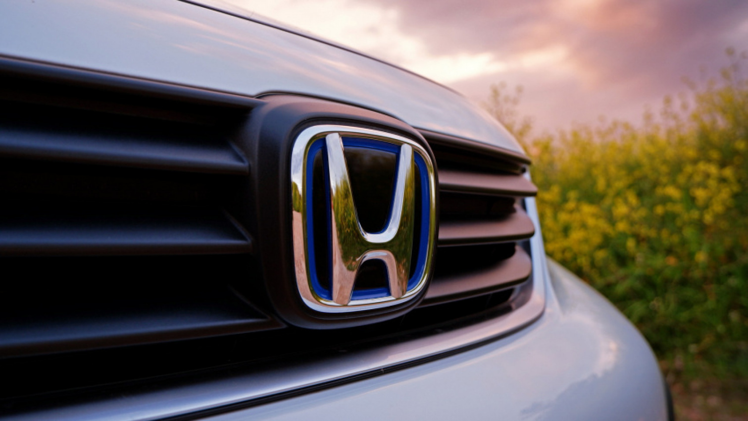 Honda Jazz Crosstar E:Hev Wallpapers