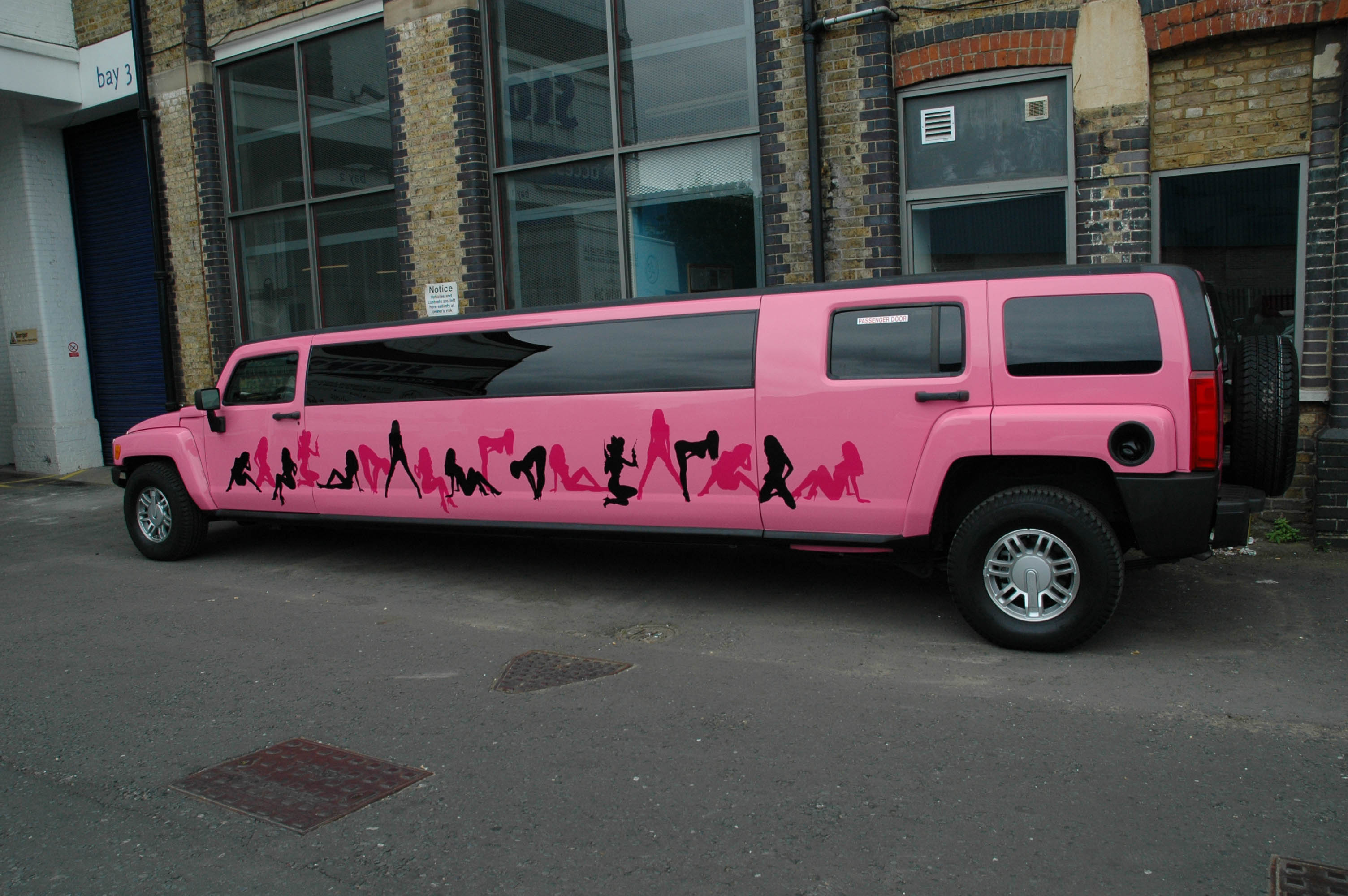 Hummer Limousine Wallpapers