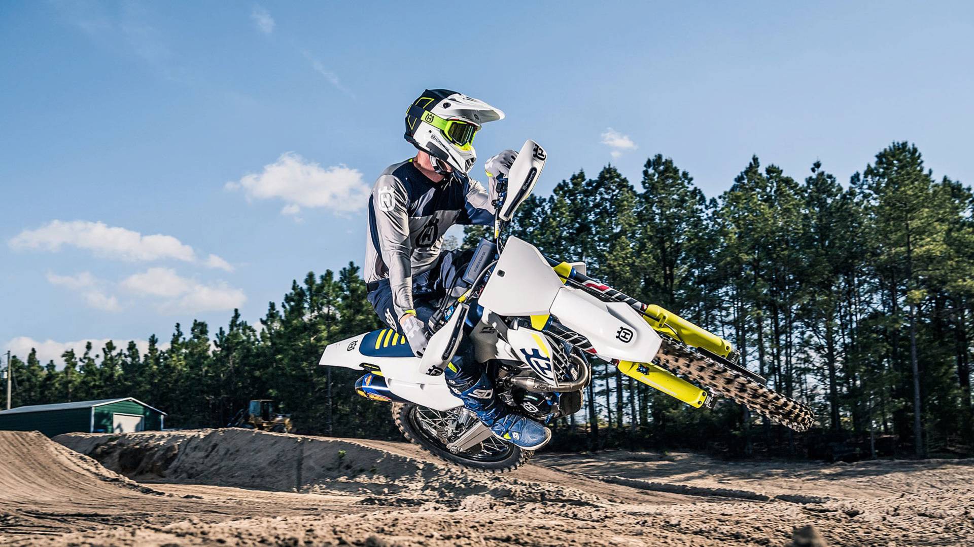 Husqvarna Wallpapers