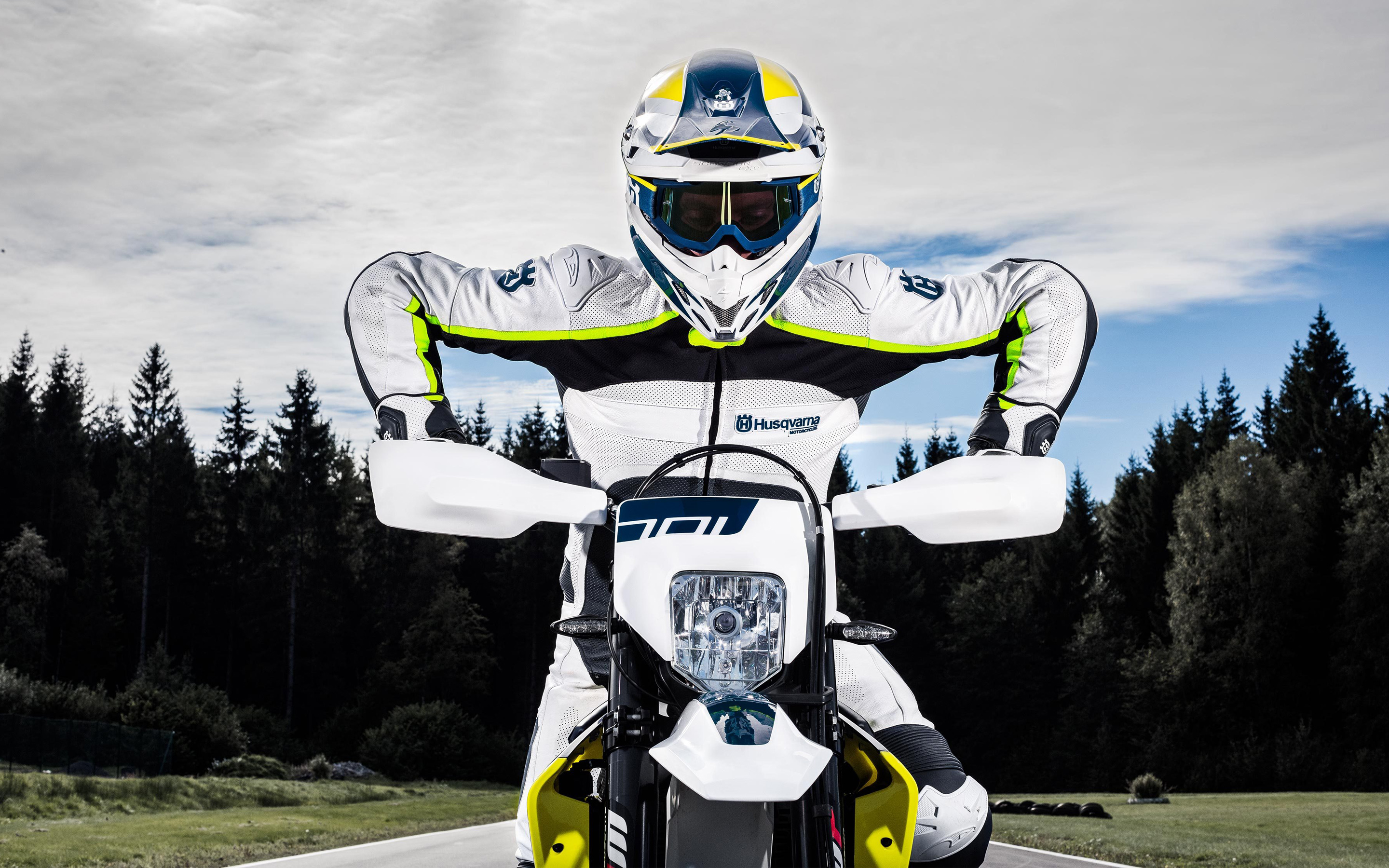 Husqvarna Wallpapers