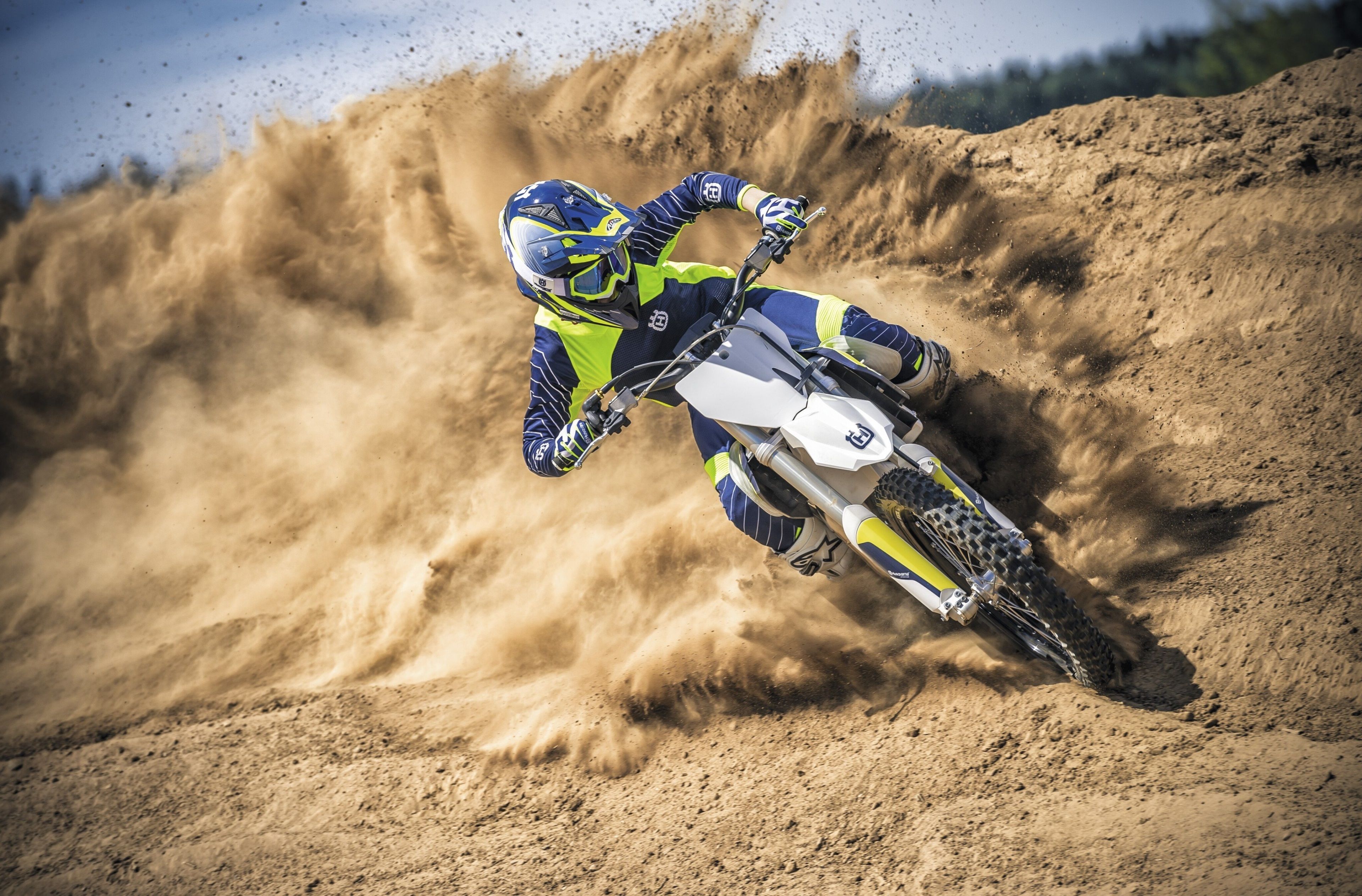 Husqvarna Wallpapers